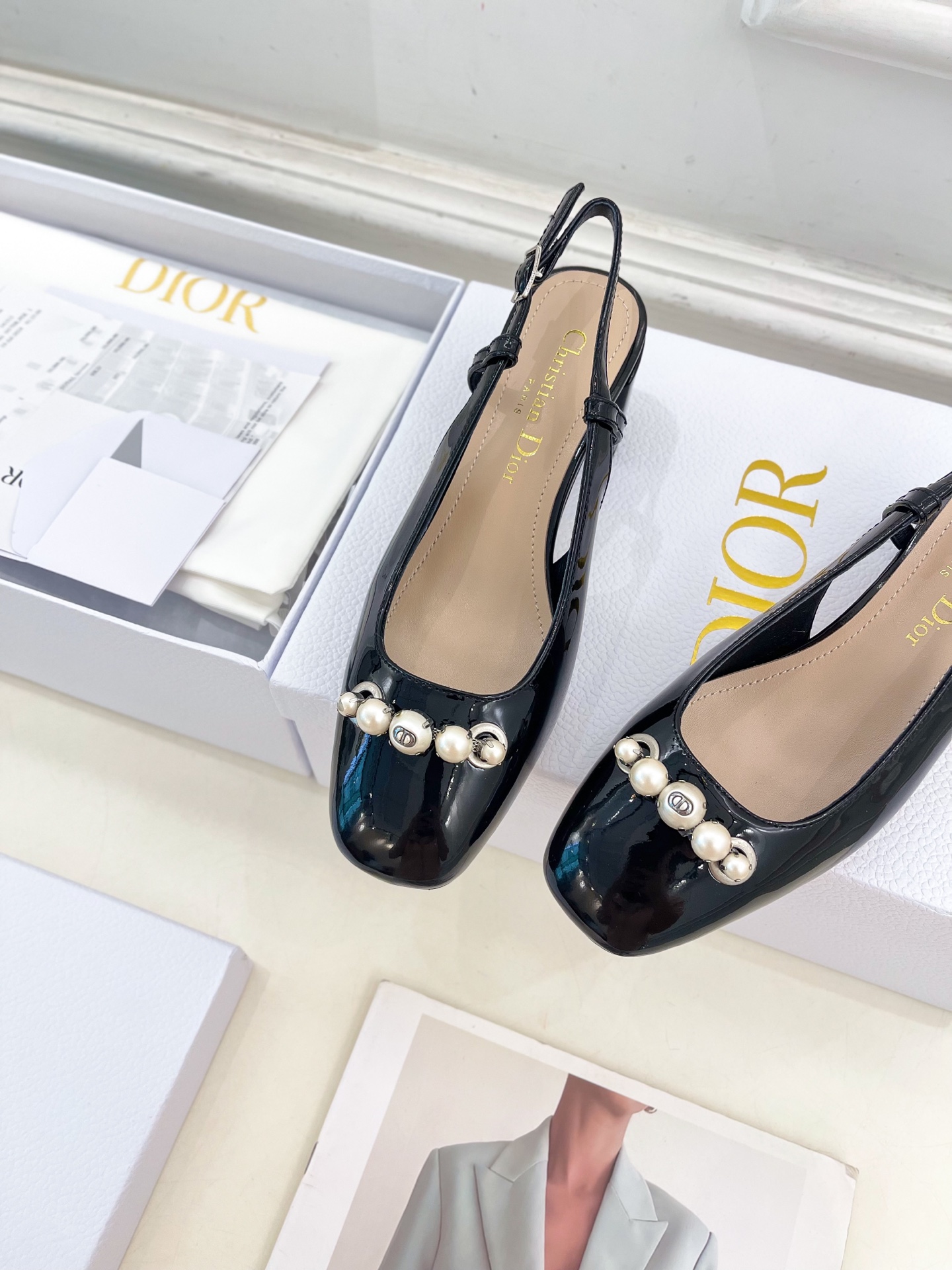 Dior |  迪奥  25𝐬𝐬 

🧡💚2025早春新品 顶级版本⚠️
专柜主打新款Dior Pari