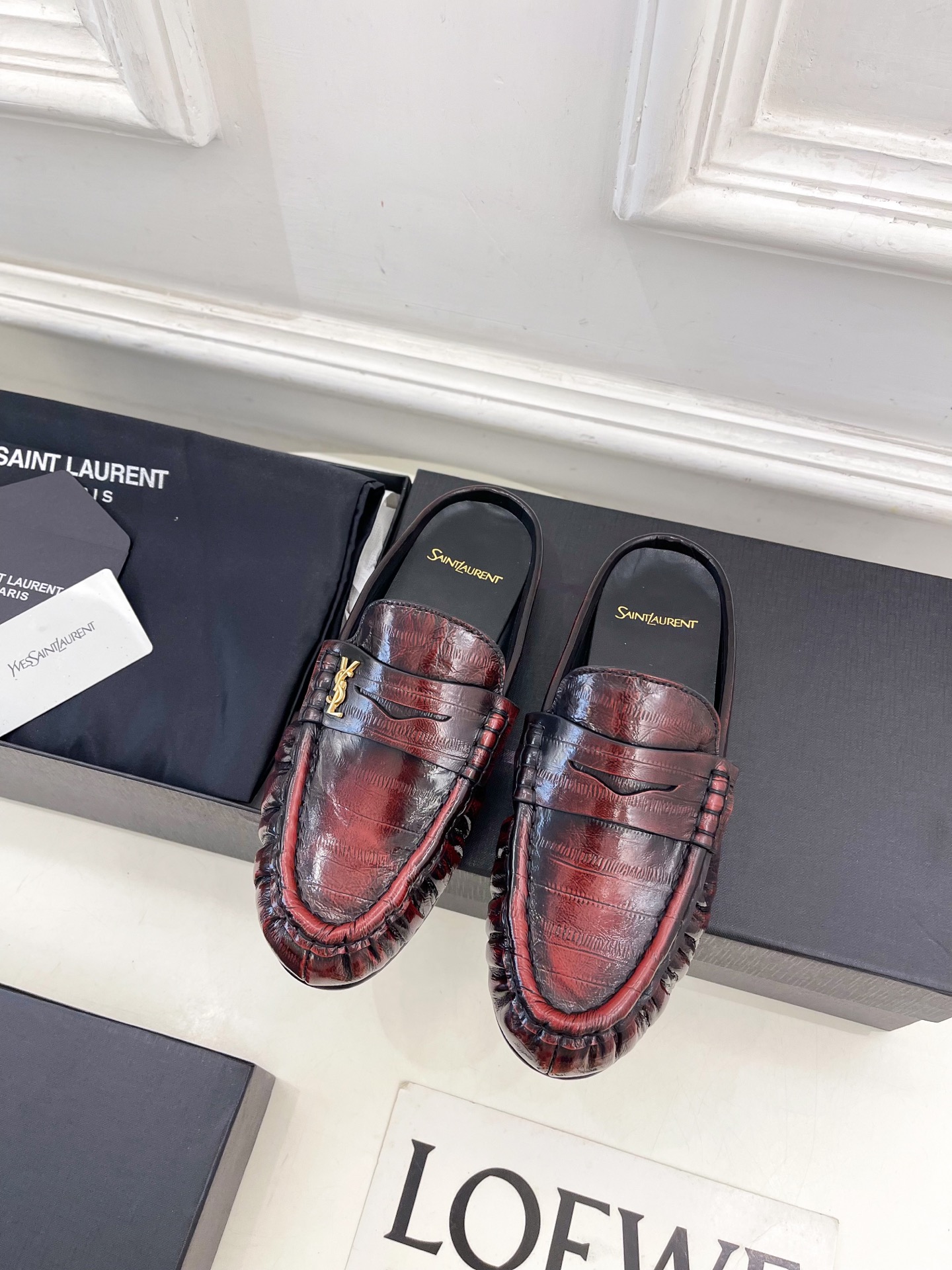 SAIN*LAURENT  圣罗兰 2025早春新品 YSL 穆勒鞋 包头半拖鞋上新☑️
———————