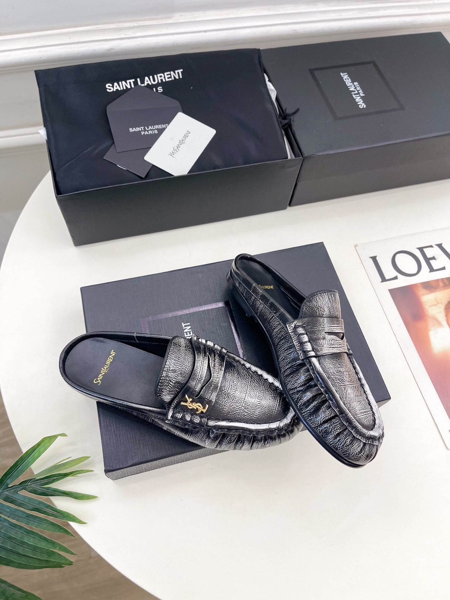 SAIN*LAURENT  圣罗兰 2025早春新品 YSL 穆勒鞋 包头半拖鞋上新☑️
———————