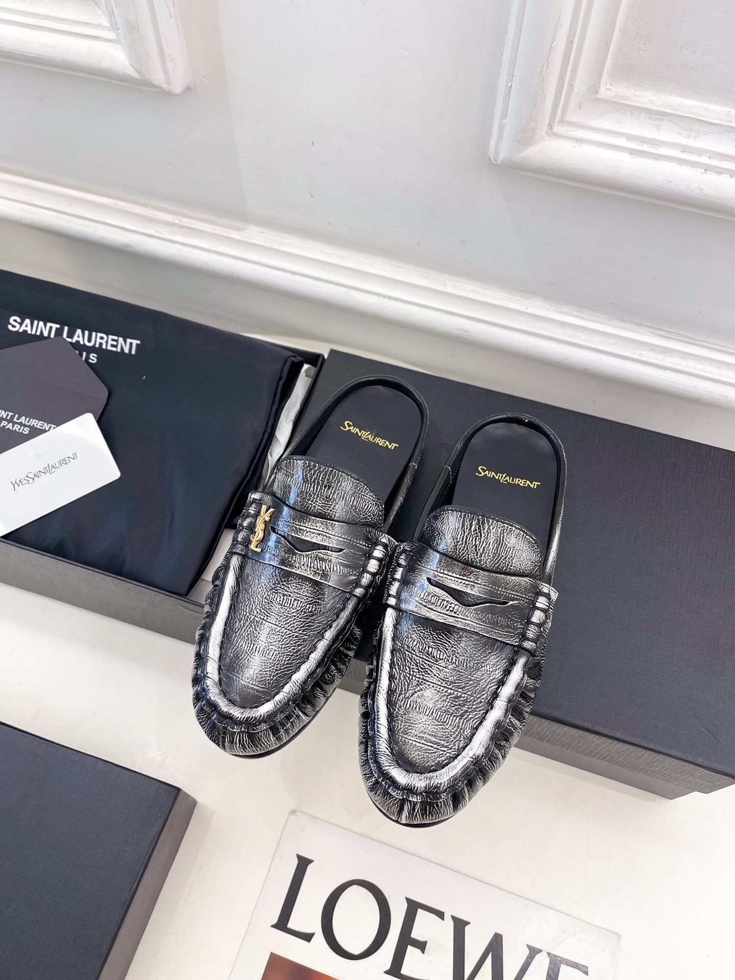 SAIN*LAURENT  圣罗兰 2025早春新品 YSL 穆勒鞋 包头半拖鞋上新☑️
———————
