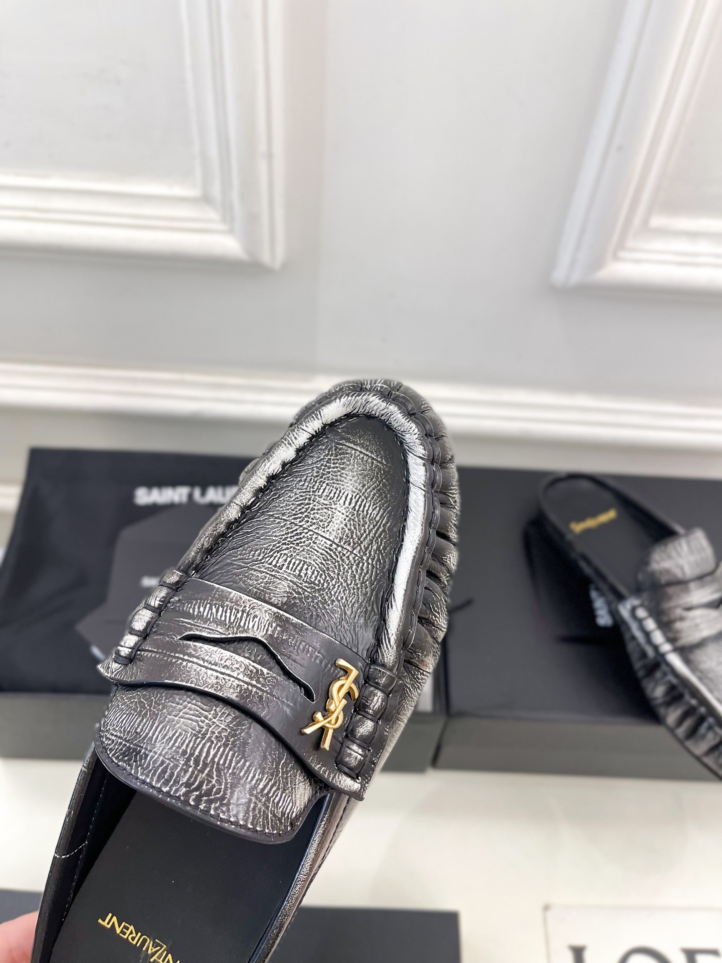 SAIN*LAURENT  圣罗兰 2025早春新品 YSL 穆勒鞋 包头半拖鞋上新☑️
———————
