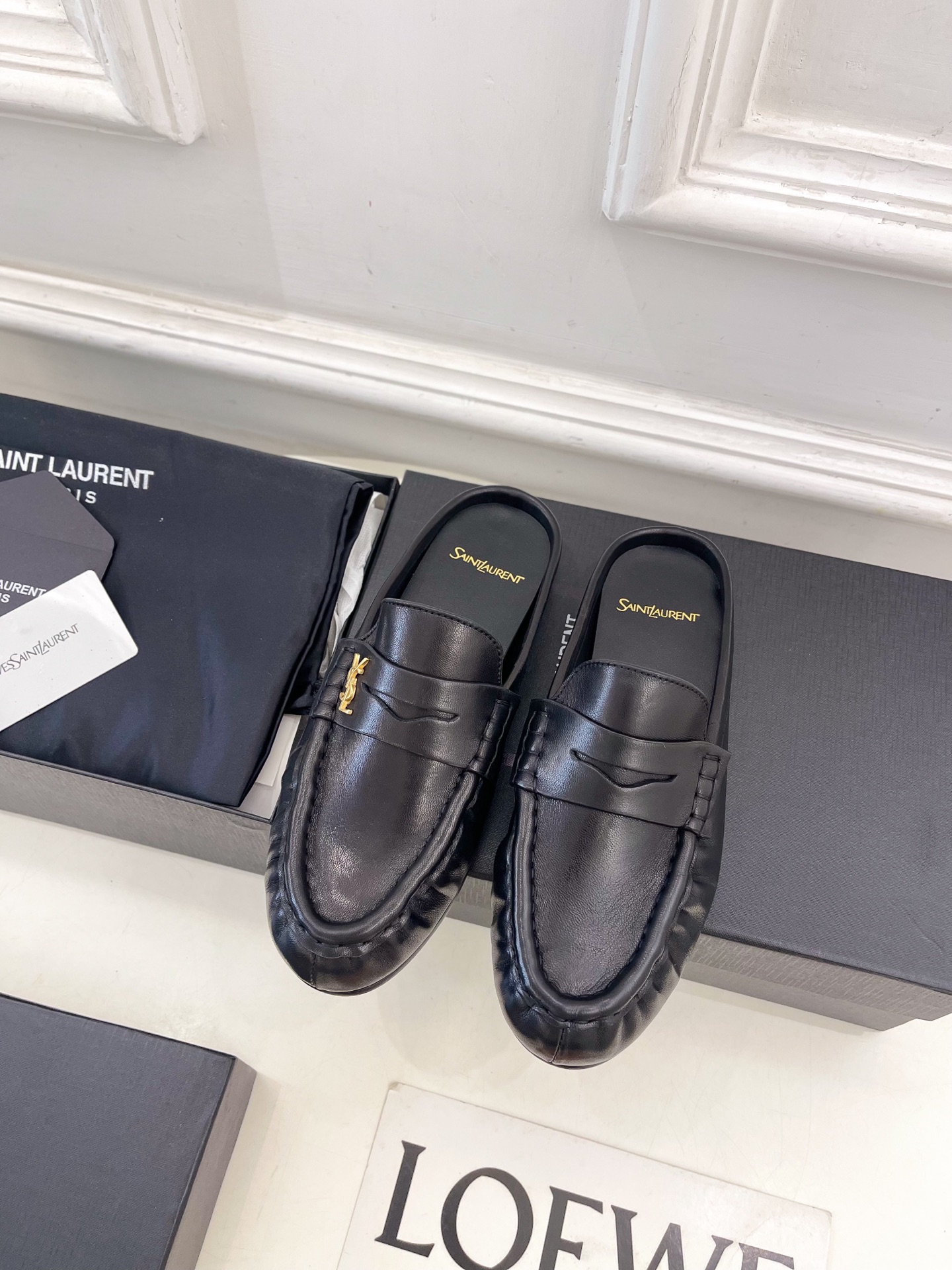 SAIN*LAURENT  圣罗兰 2025早春新品 YSL 穆勒鞋 包头半拖鞋上新☑️
———————