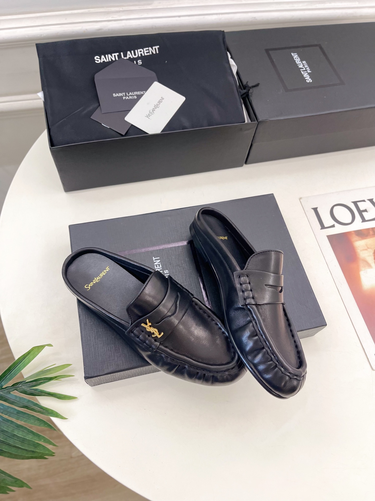 SAIN*LAURENT  圣罗兰 2025早春新品 YSL 穆勒鞋 包头半拖鞋上新☑️
———————