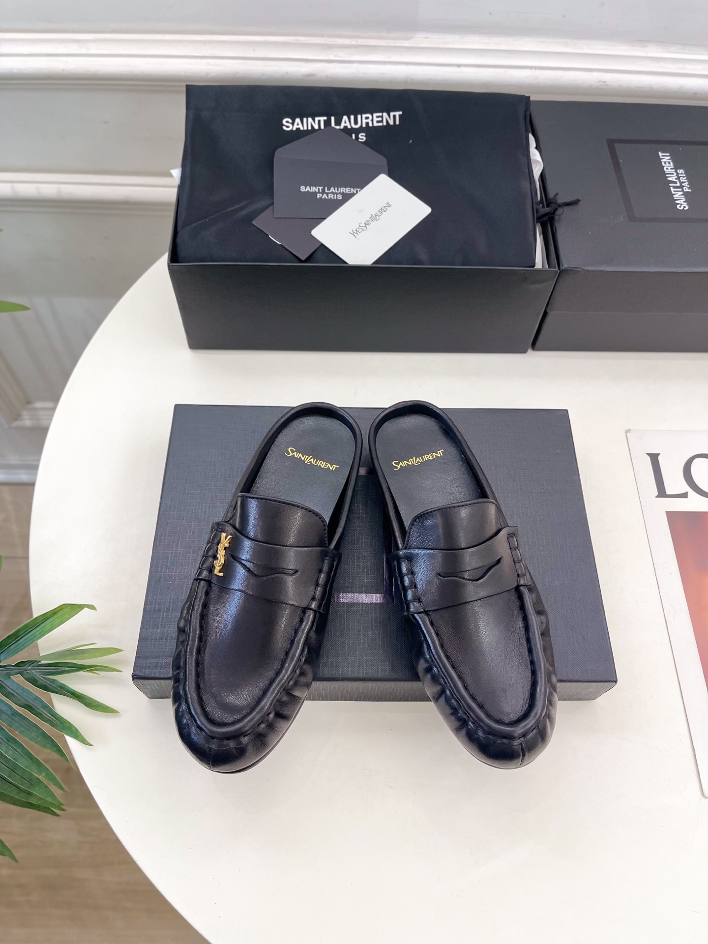 SAIN*LAURENT  圣罗兰 2025早春新品 YSL 穆勒鞋 包头半拖鞋上新☑️
———————