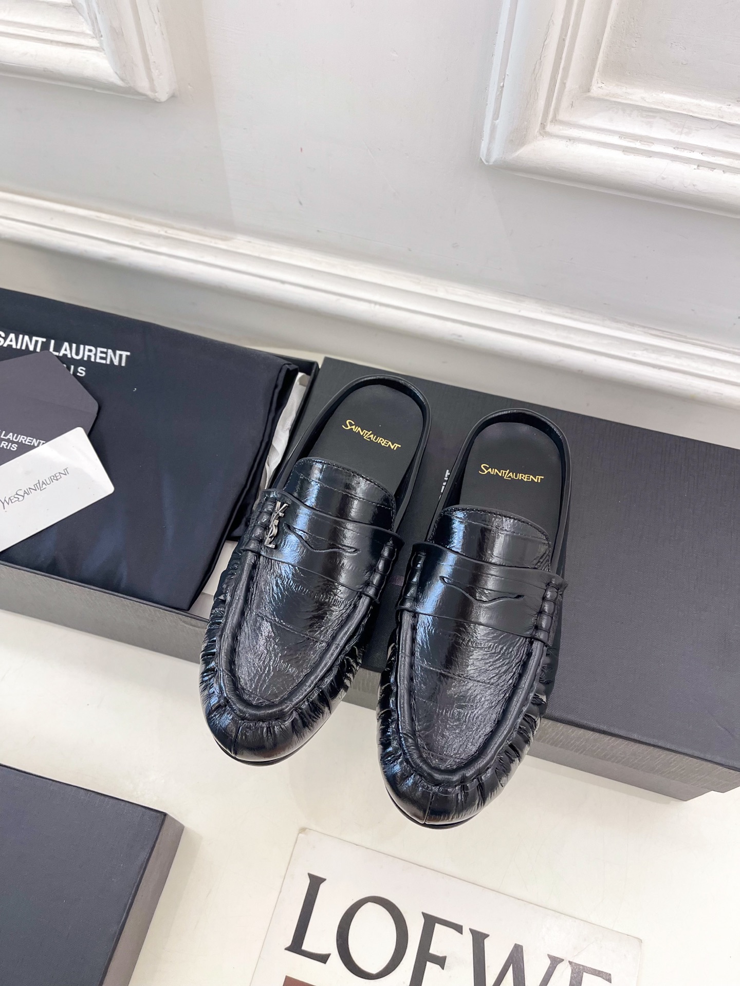 SAIN*LAURENT  圣罗兰 2025早春新品 YSL 穆勒鞋 包头半拖鞋上新☑️
———————