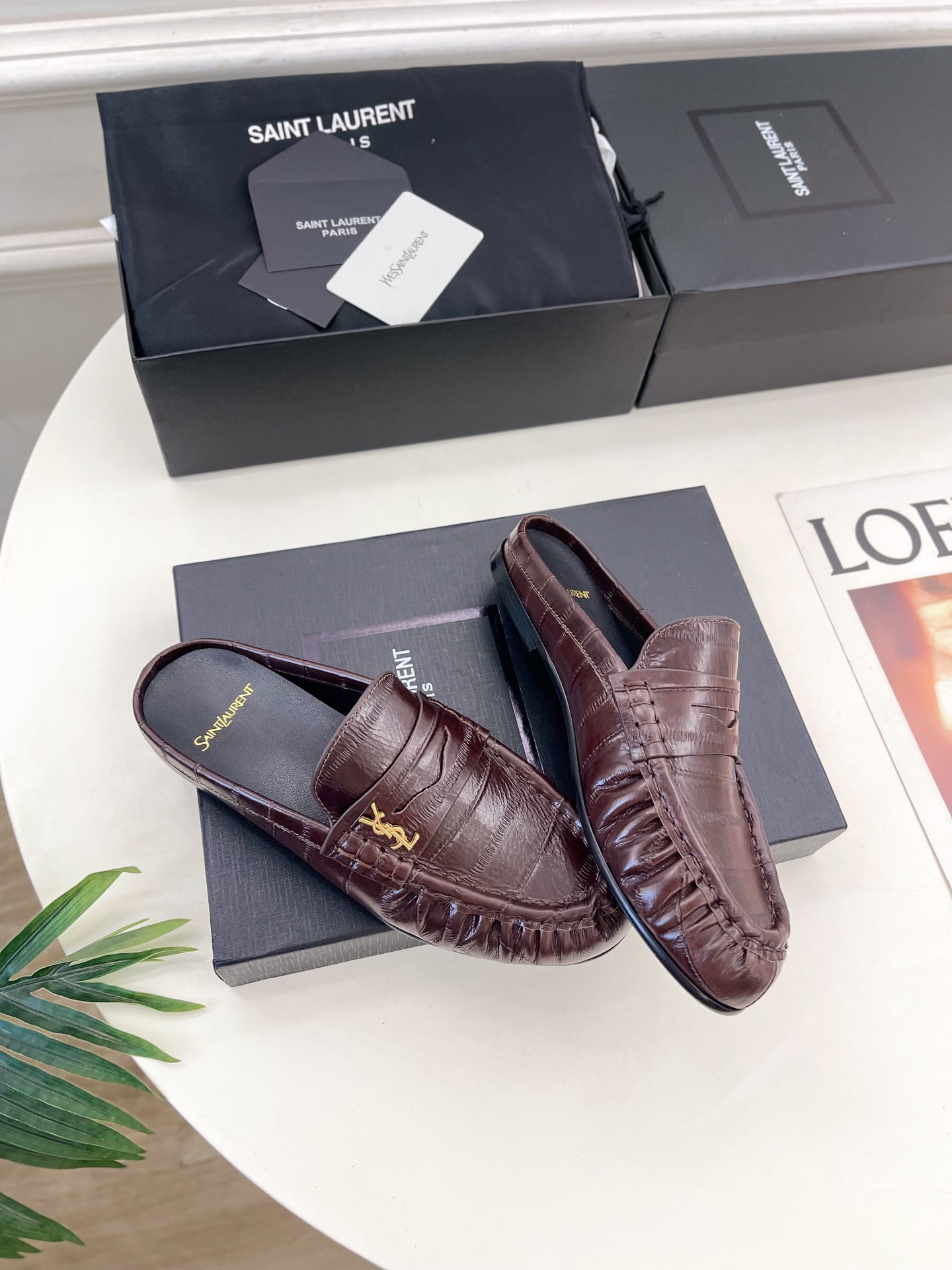 SAIN*LAURENT  圣罗兰 2025早春新品 YSL 穆勒鞋 包头半拖鞋上新☑️
———————