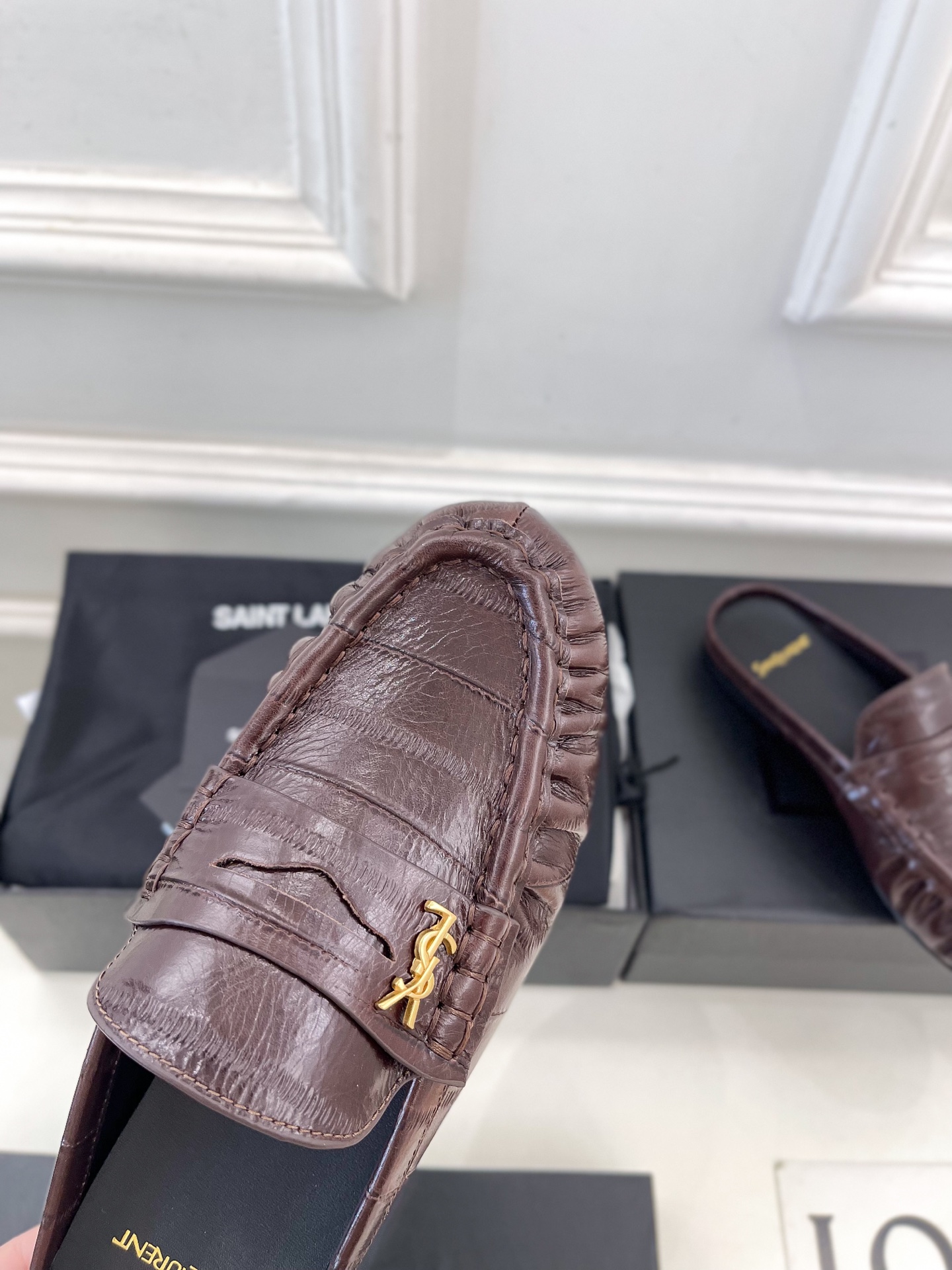 SAIN*LAURENT  圣罗兰 2025早春新品 YSL 穆勒鞋 包头半拖鞋上新☑️
———————