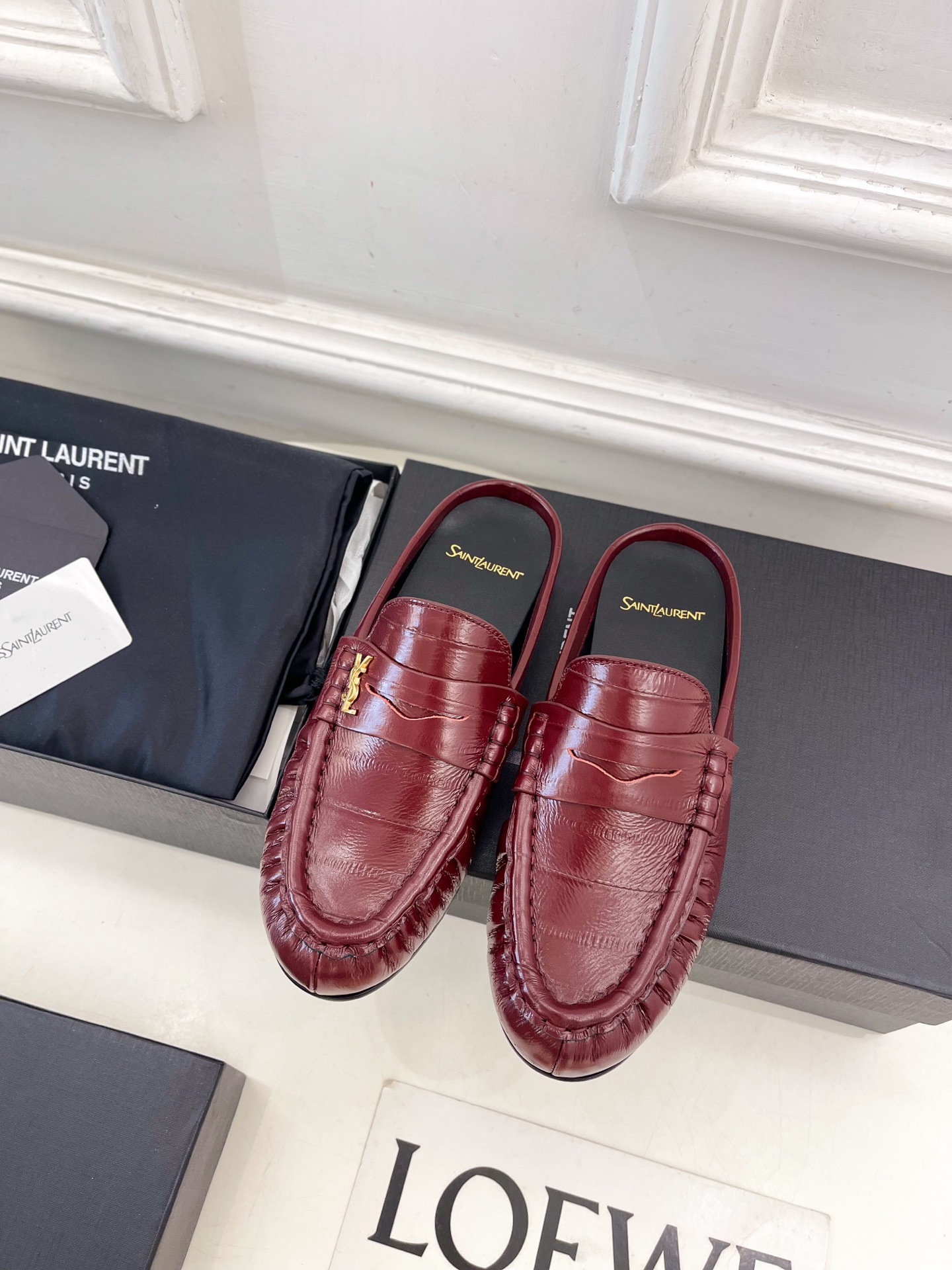 SAIN*LAURENT  圣罗兰 2025早春新品 YSL 穆勒鞋 包头半拖鞋上新☑️
———————