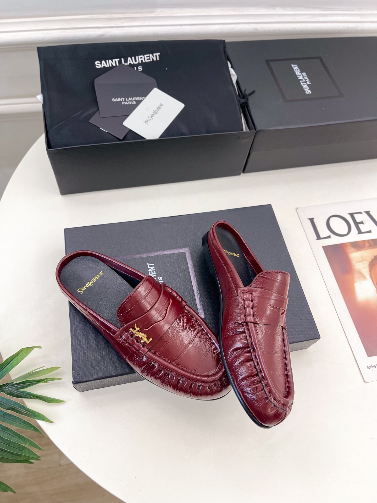 SAIN*LAURENT  圣罗兰 2025早春新品 YSL 穆勒鞋 包头半拖鞋上新☑️
———————