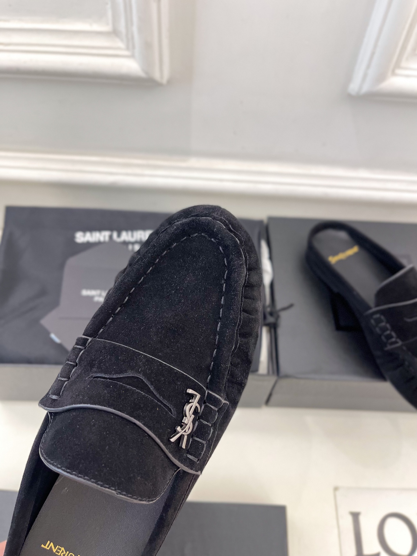 SAIN*LAURENT  圣罗兰 2025早春新品 YSL 穆勒鞋 包头半拖鞋上新☑️
———————
