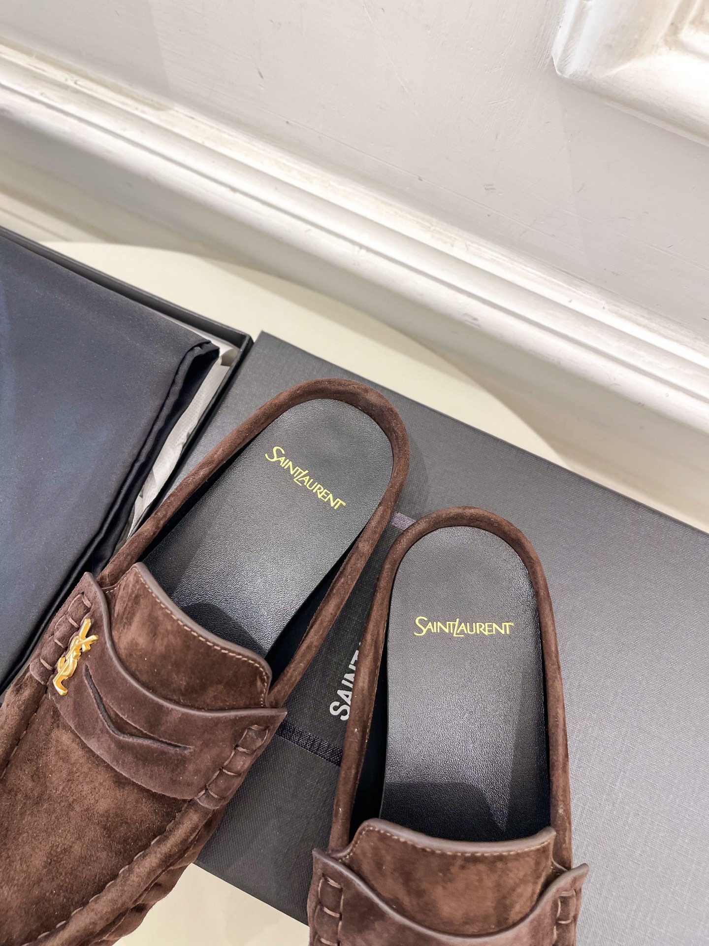 SAIN*LAURENT  圣罗兰 2025早春新品 YSL 穆勒鞋 包头半拖鞋上新☑️
———————