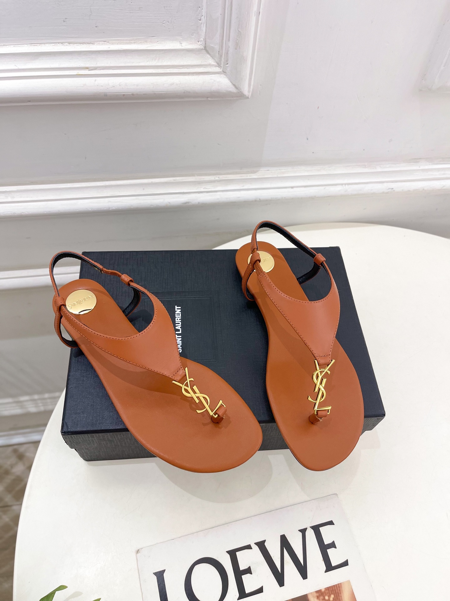 SAIN*LAURENT  圣罗兰 2025早春新品 YSL 夹脚凉鞋上新☑️
————————————