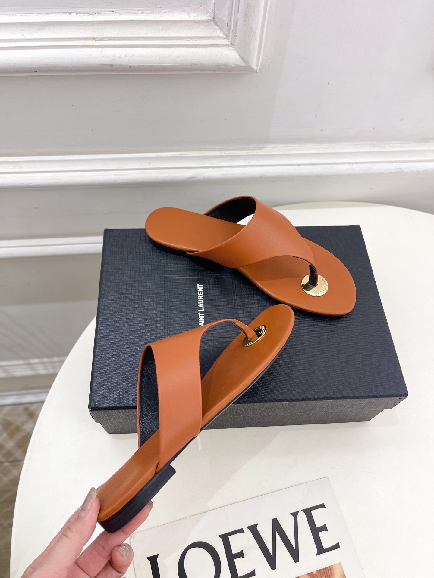 SAIN*LAURENT  圣罗兰 2025早春新品 YSL 夹脚拖鞋上新☑️
————————————