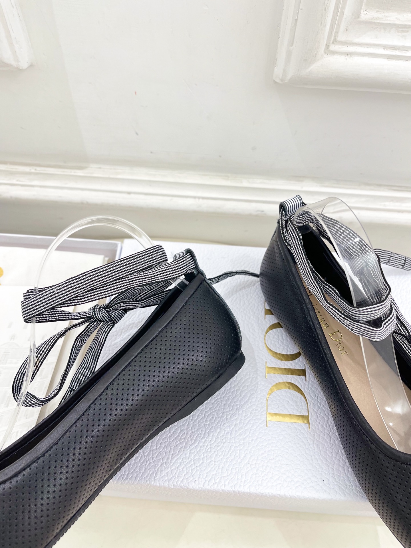 Dior |  迪奥  25𝐬𝐬 

🧡💚2025春夏新品 顶级版本⚠️
专柜主打新款D-journey