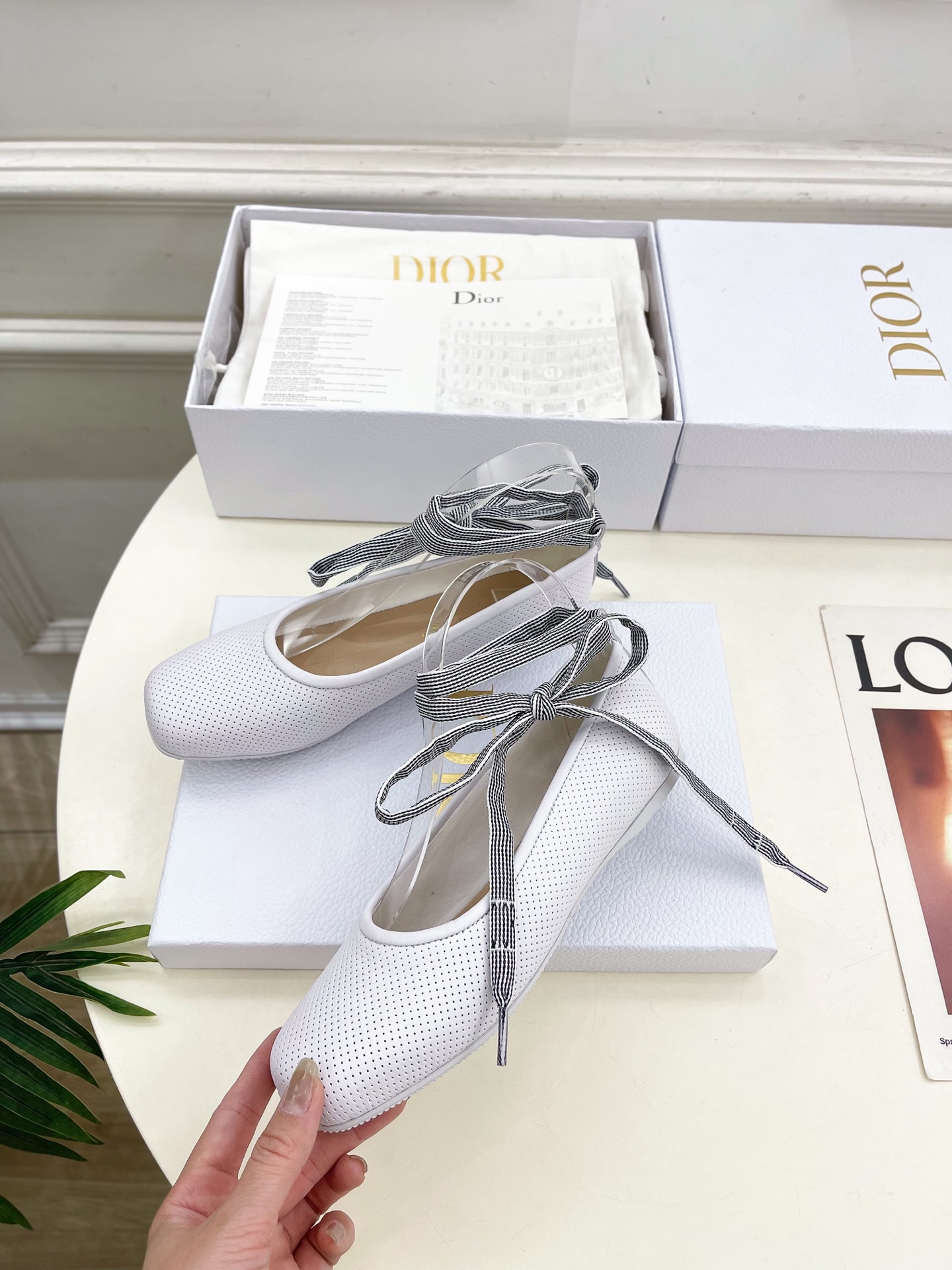 Dior |  迪奥  25𝐬𝐬 

🧡💚2025春夏新品 顶级版本⚠️
专柜主打新款D-journey