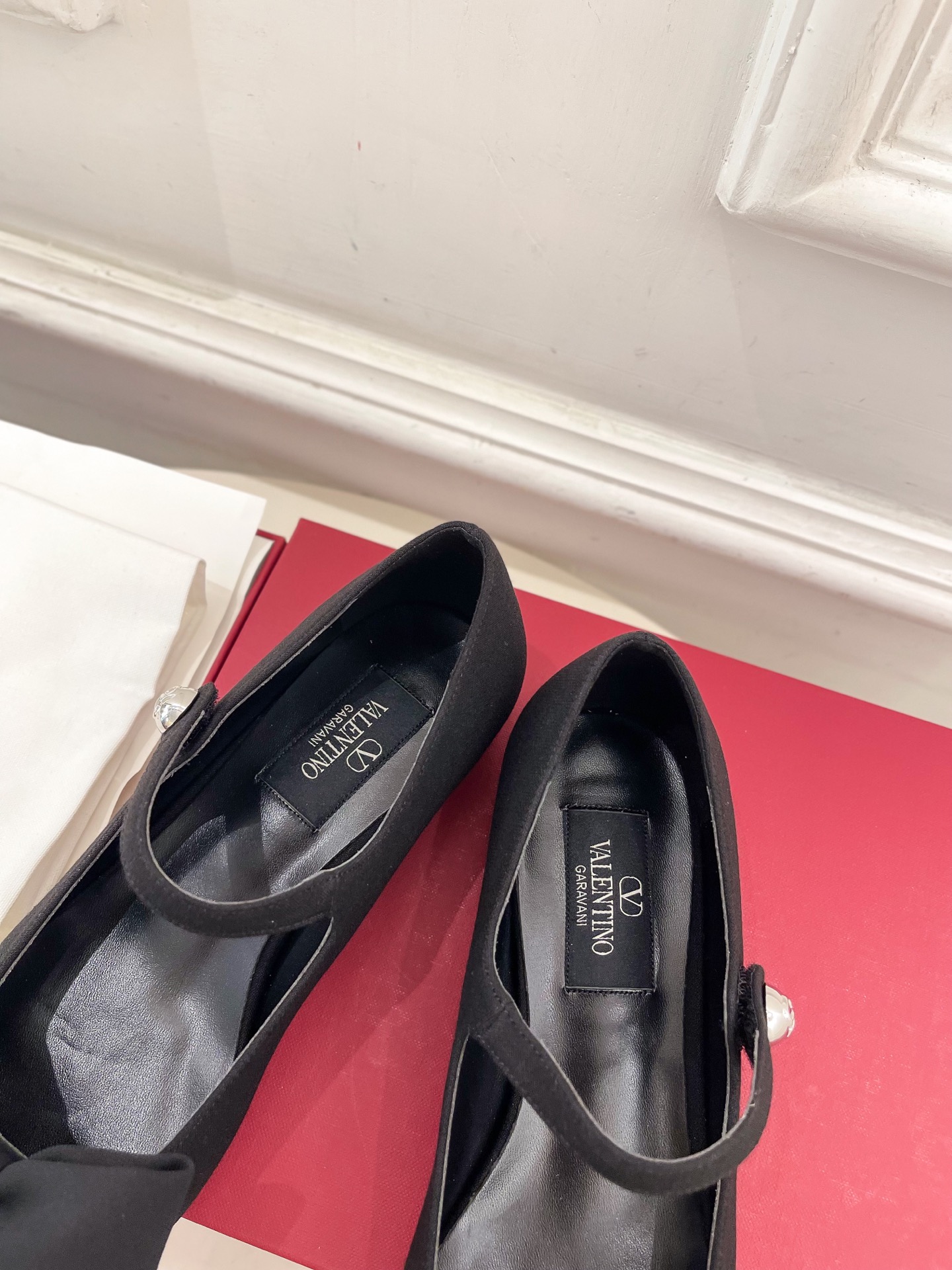 Valentino 华伦天奴 2025ss早春新品 BOWJANE 绉绸玛丽珍芭蕾舞鞋上新☑️
————