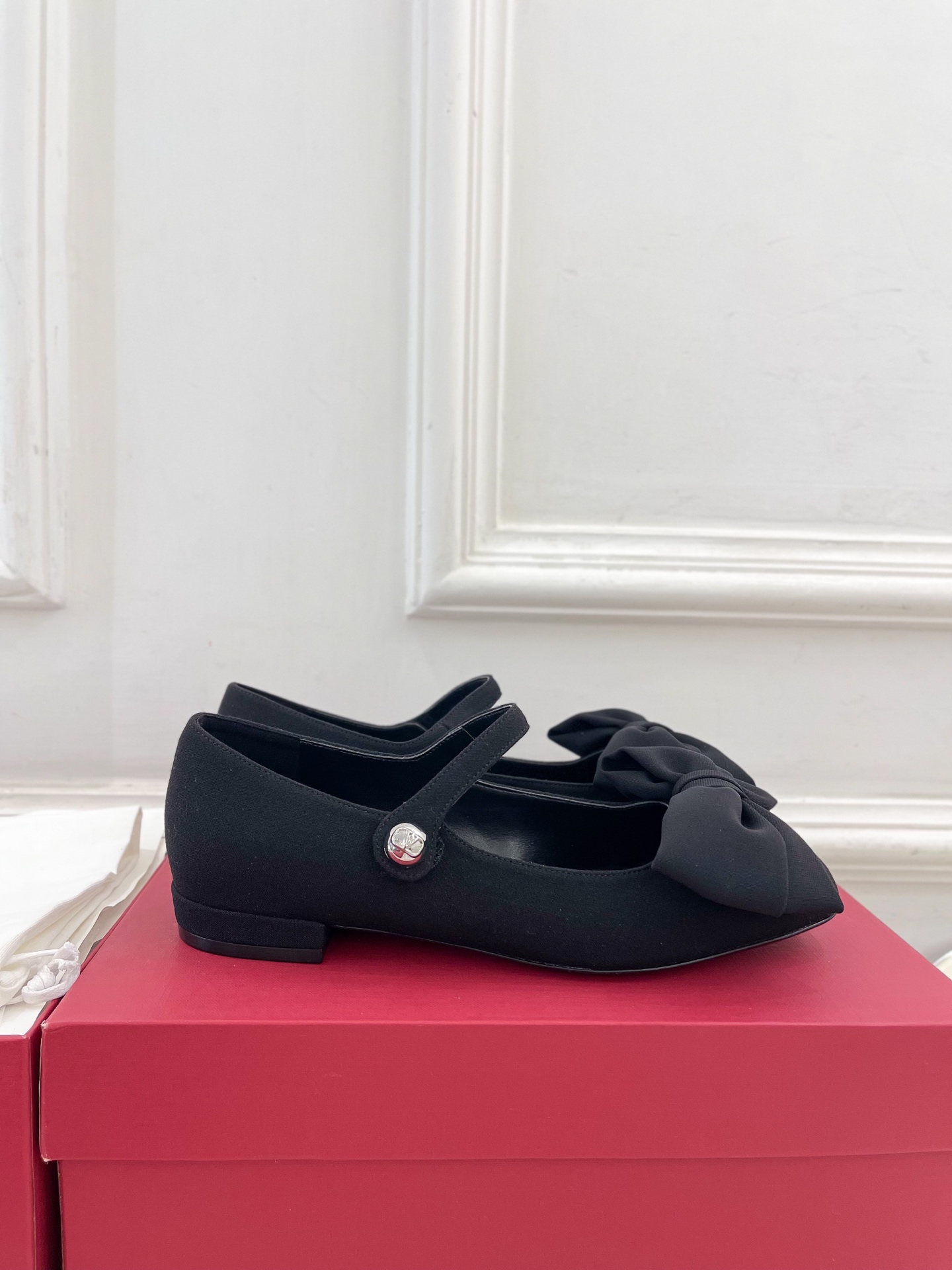 Valentino 华伦天奴 2025ss早春新品 BOWJANE 绉绸玛丽珍芭蕾舞鞋上新☑️
————