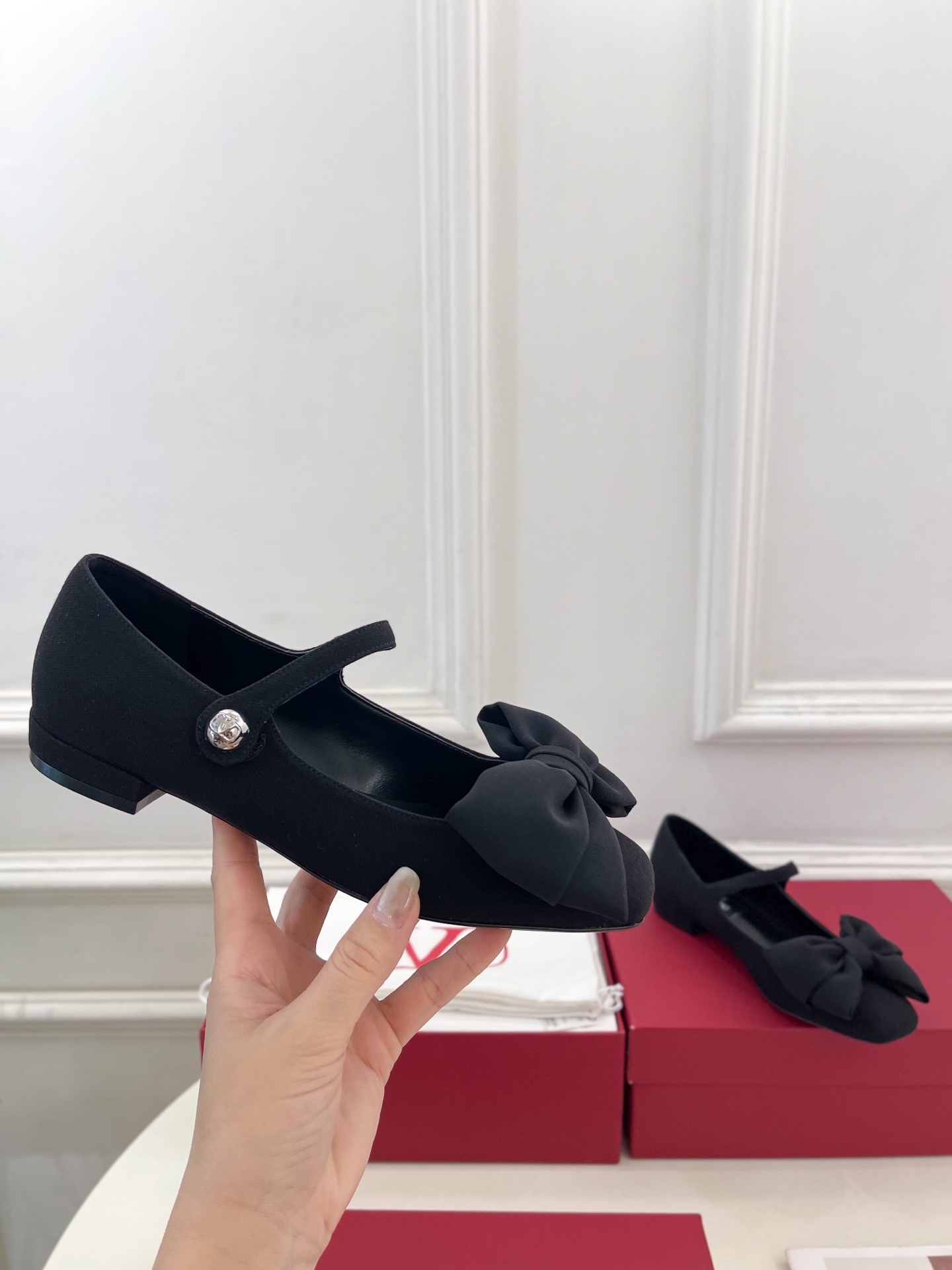 Valentino 华伦天奴 2025ss早春新品 BOWJANE 绉绸玛丽珍芭蕾舞鞋上新☑️
————