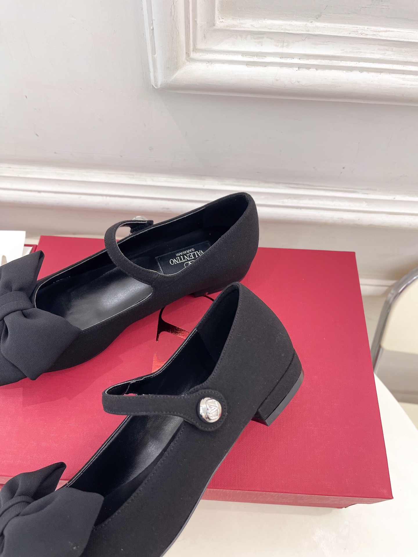 Valentino 华伦天奴 2025ss早春新品 BOWJANE 绉绸玛丽珍芭蕾舞鞋上新☑️
————