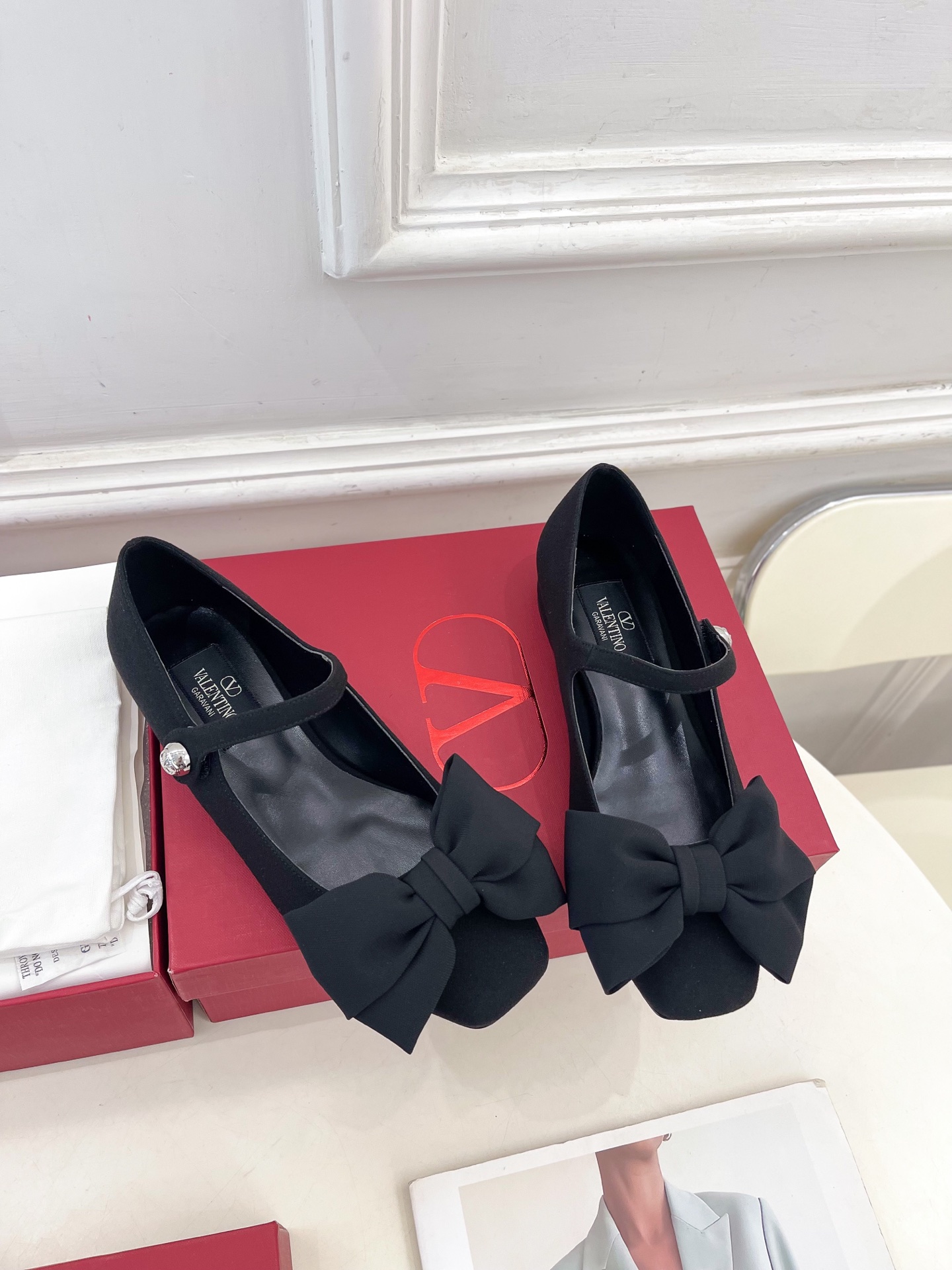 Valentino 华伦天奴 2025ss早春新品 BOWJANE 绉绸玛丽珍芭蕾舞鞋上新☑️
————