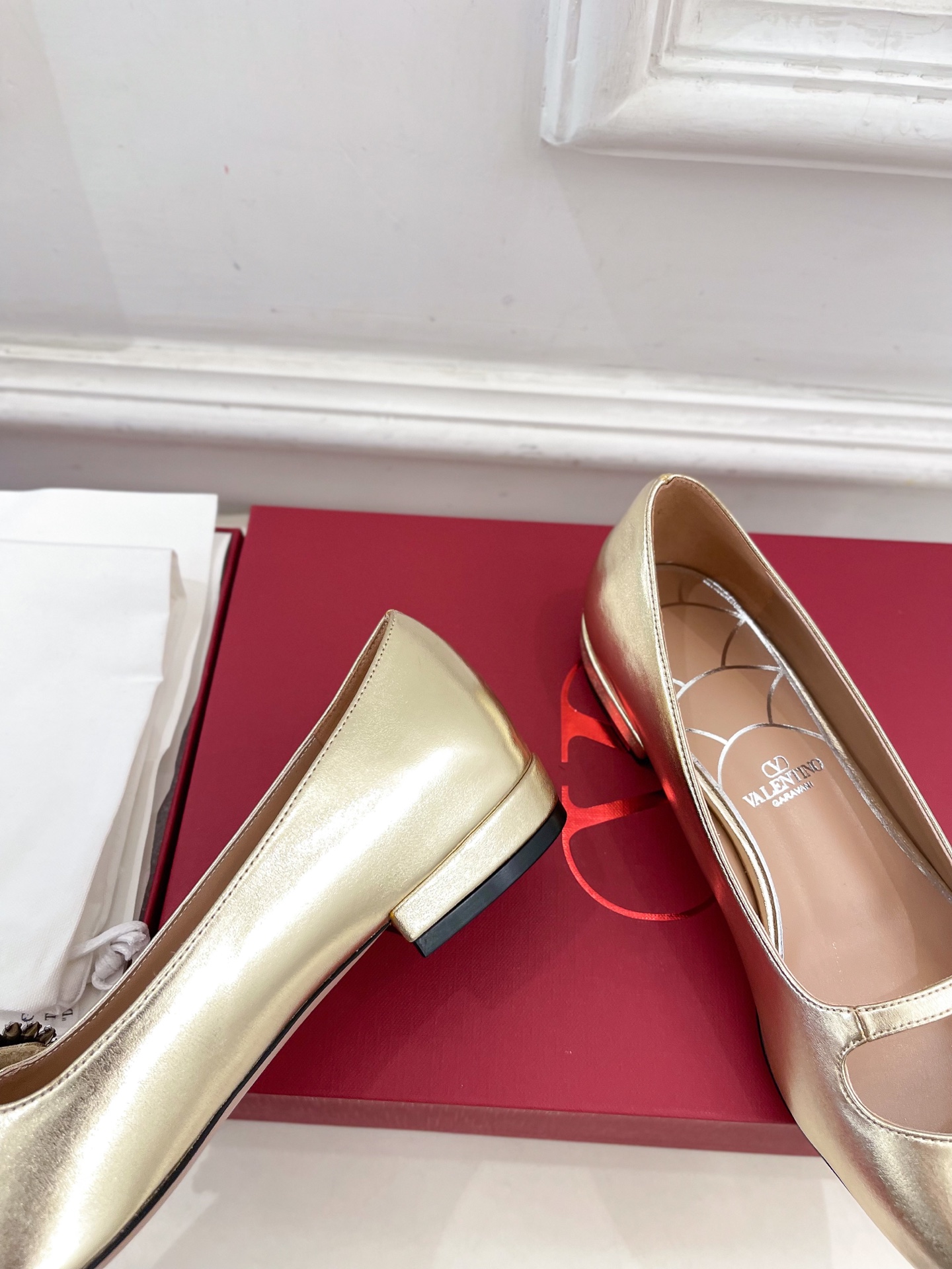 Valentino 华伦天奴 2025ss早春新品 PRESHOES 宝石玛丽珍芭蕾平底单鞋上新☑️
—