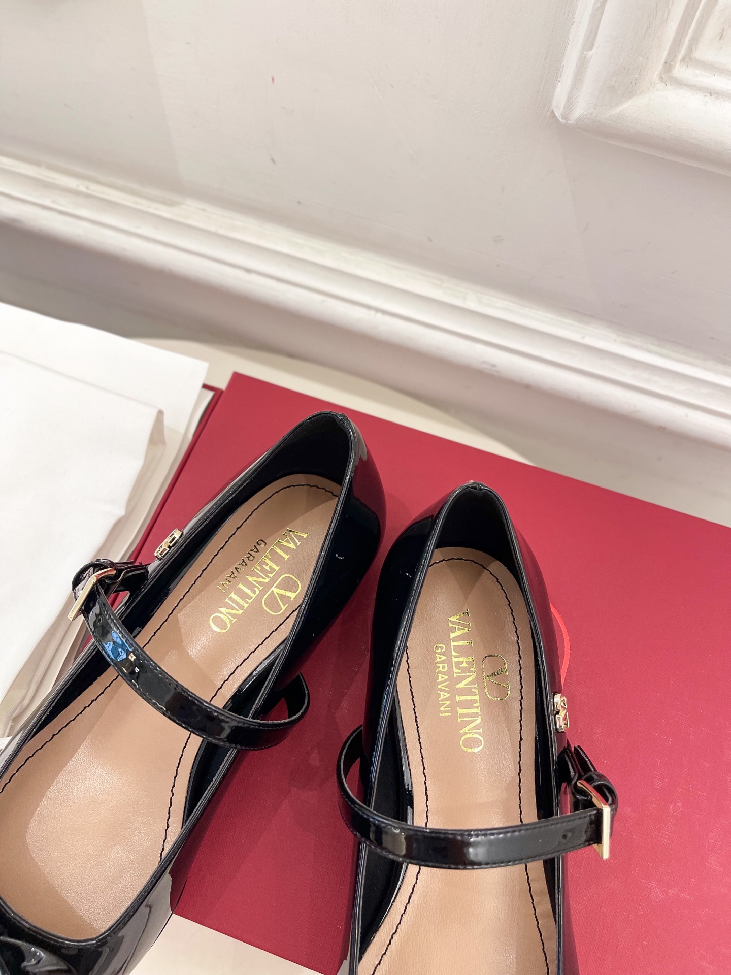 Valentino 华伦天奴 2025ss早春新品 蝴蝶结玛丽珍方头单鞋上新☑️
———————————