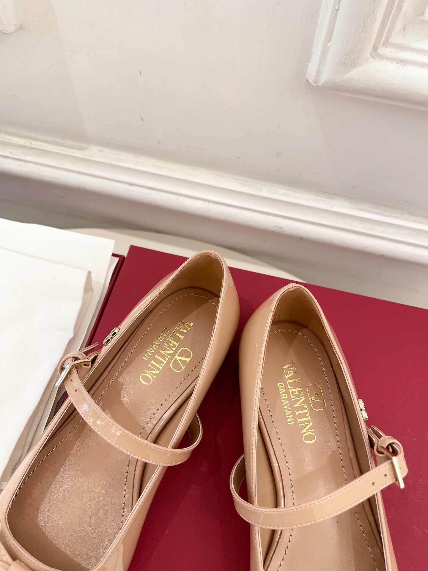 Valentino 华伦天奴 2025ss早春新品 蝴蝶结玛丽珍方头单鞋上新☑️
———————————
