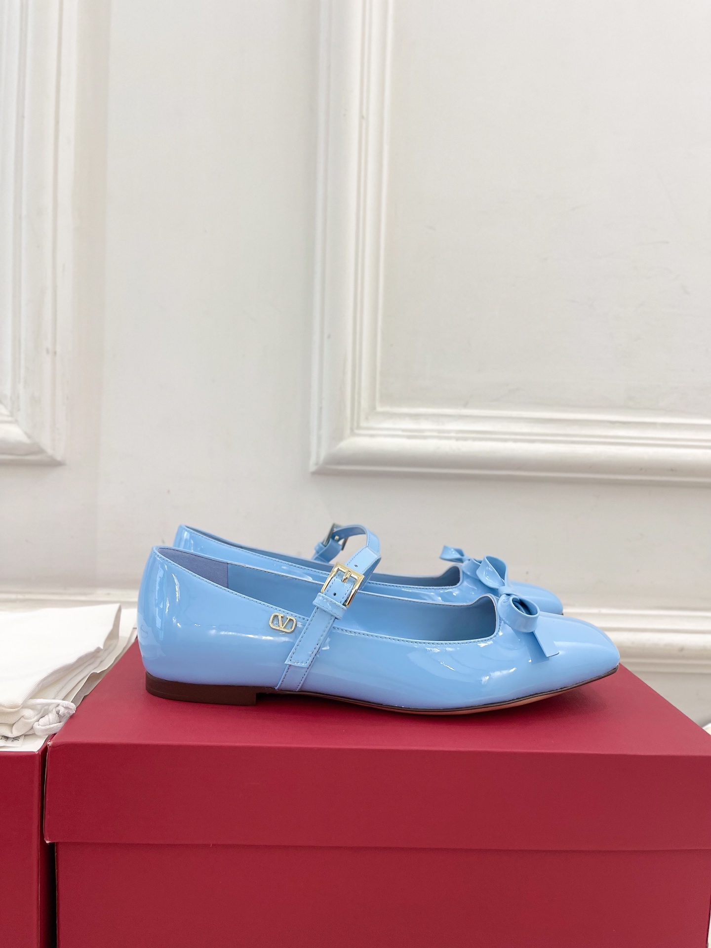 Valentino 华伦天奴 2025ss早春新品 蝴蝶结玛丽珍方头单鞋上新☑️
———————————