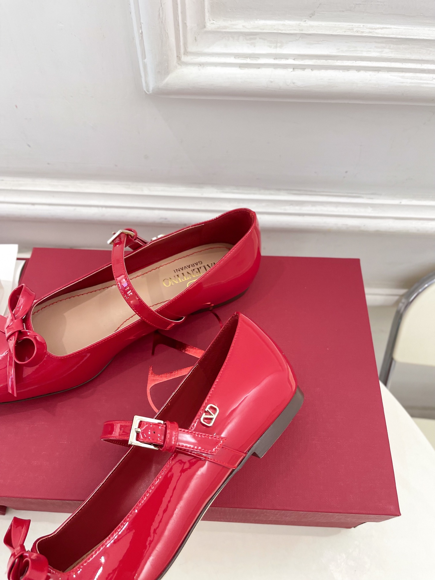 Valentino 华伦天奴 2025ss早春新品 蝴蝶结玛丽珍方头单鞋上新☑️
———————————