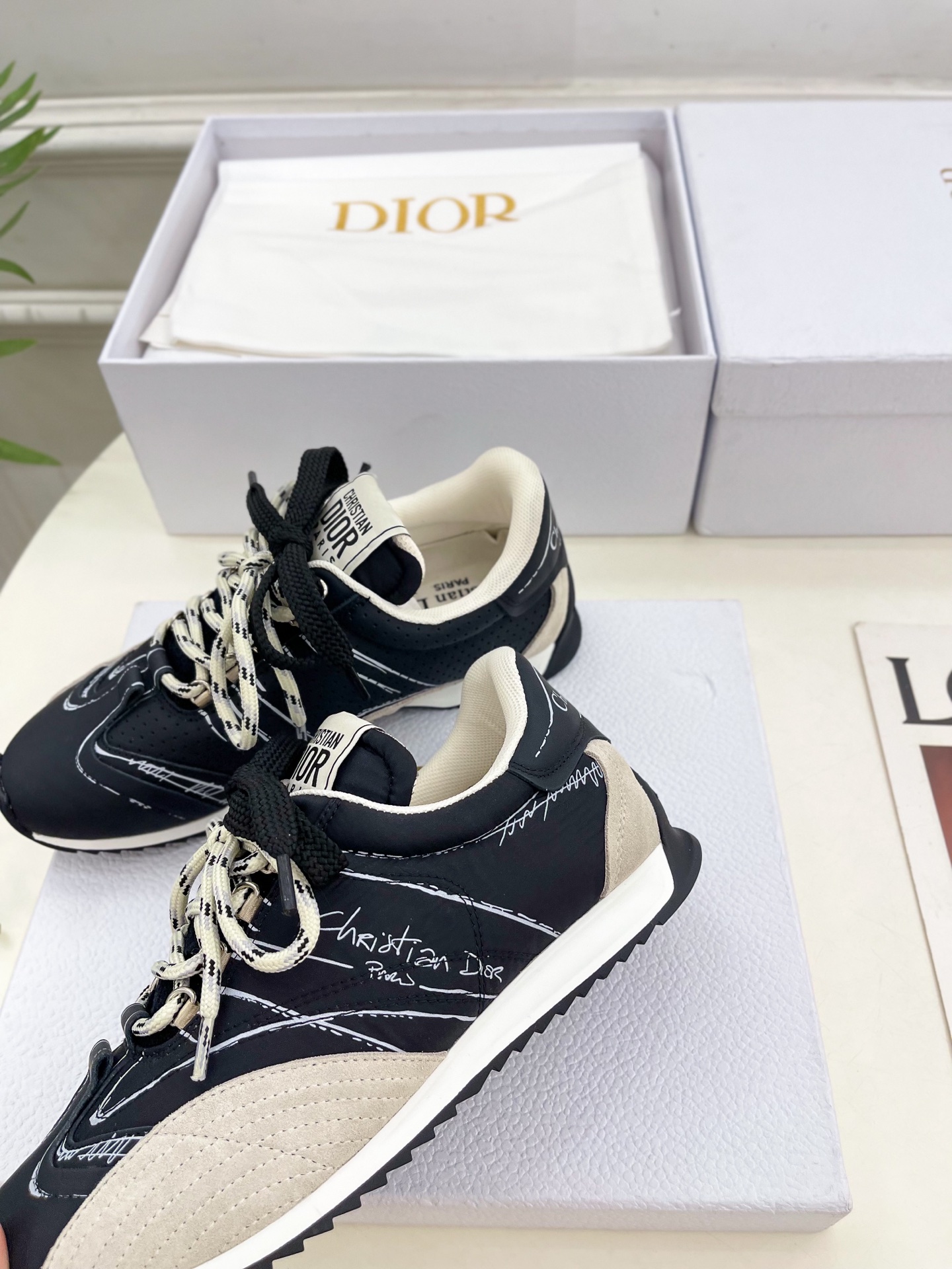 Dior |  迪奥  25𝐬𝐬 

🧡💚2025早春新品 顶级版本⚠️
专柜主打新款D-Sketch 