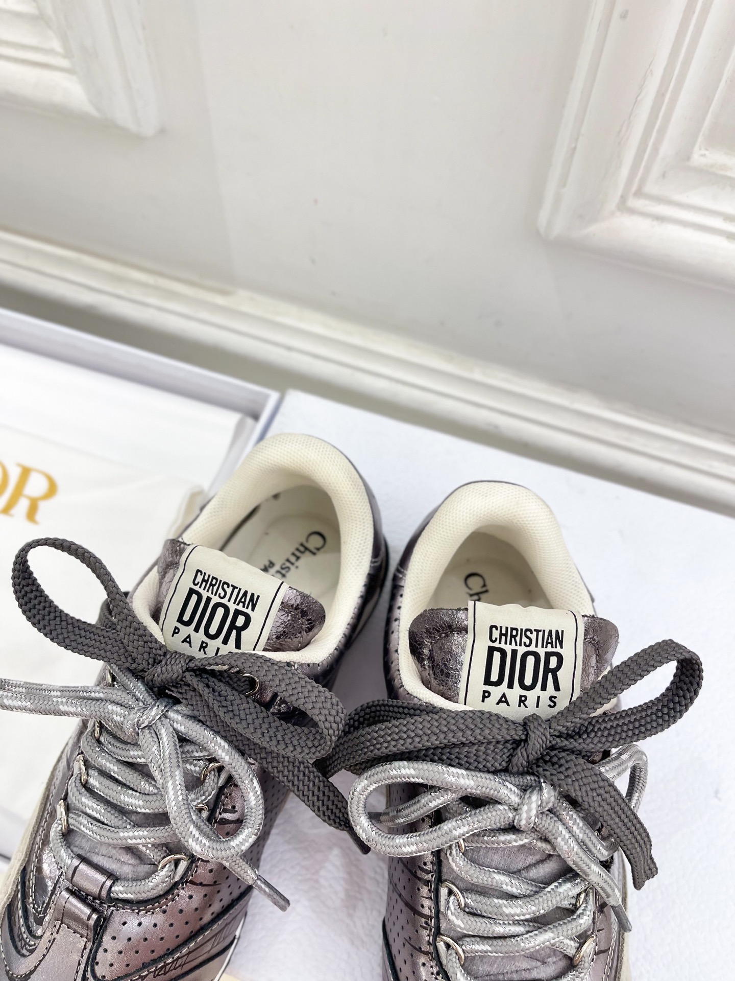 Dior |  迪奥  25𝐬𝐬 

🧡💚2025早春新品 顶级版本⚠️
专柜主打新款D-Sketch 