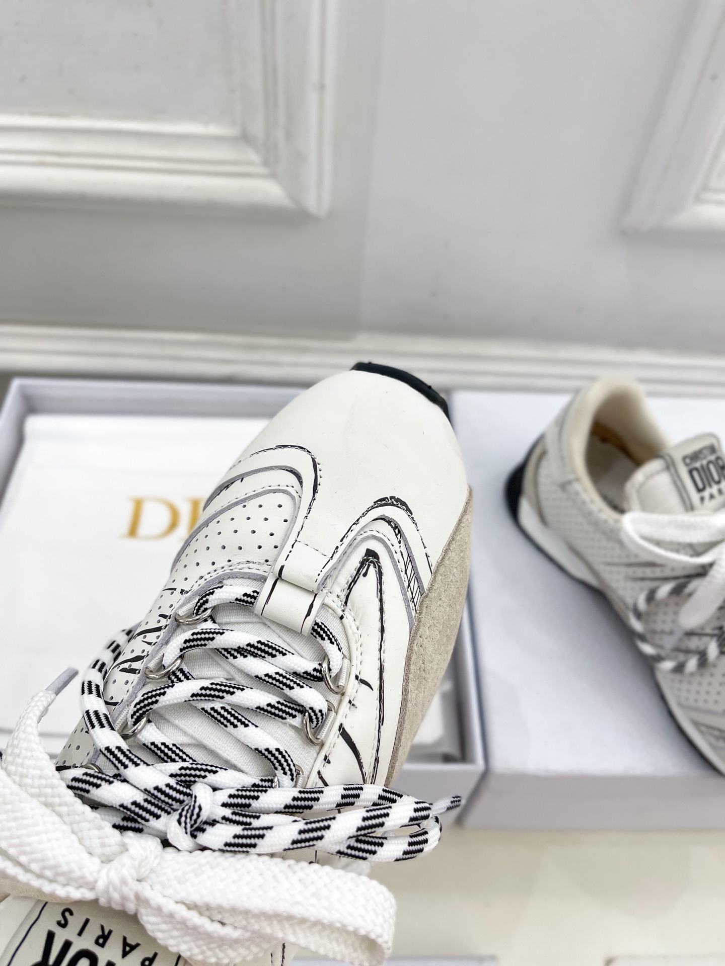 Dior |  迪奥  25𝐬𝐬 

🧡💚2025早春新品 顶级版本⚠️
专柜主打新款D-Sketch 