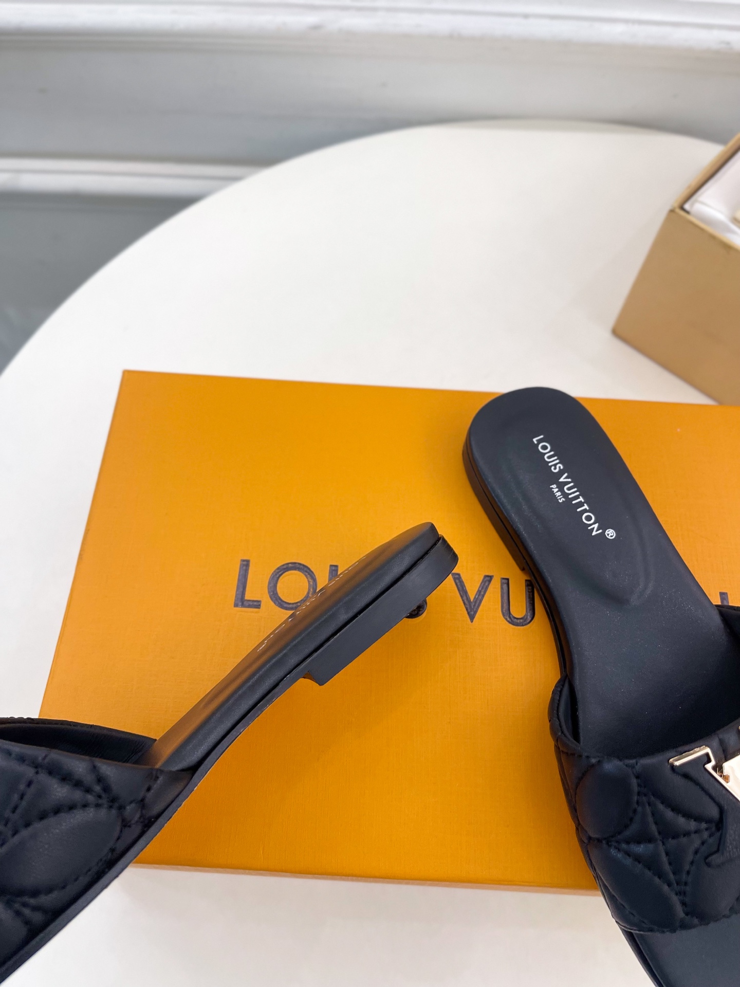 LV | 路易威登 25𝐬𝐬 
🧡💚2025春夏新款 顶级版本‼️原版一致
专柜主打最新款 LV 电绣字