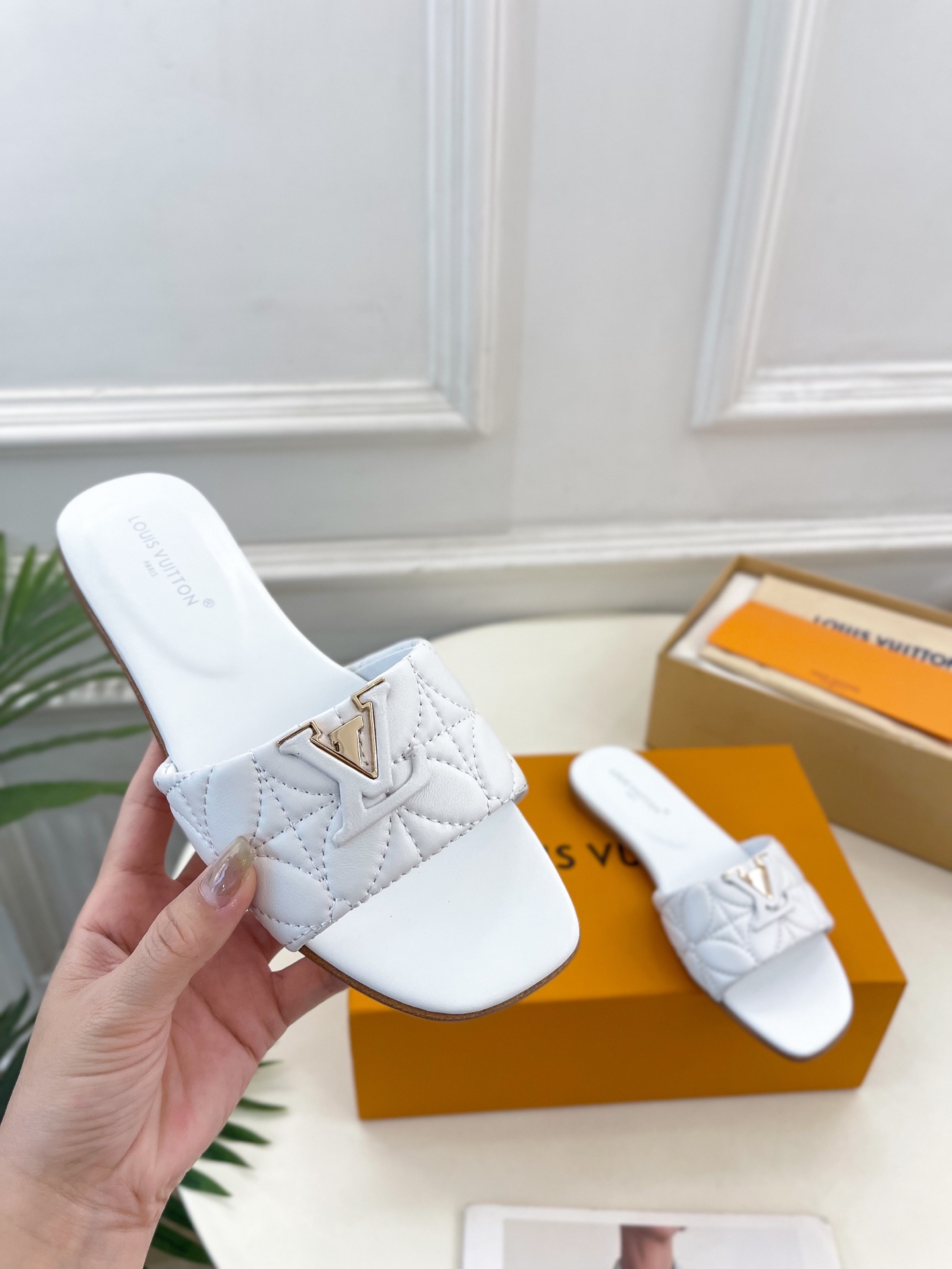 LV | 路易威登 25𝐬𝐬 
🧡💚2025春夏新款 顶级版本‼️原版一致
专柜主打最新款 LV 电绣字