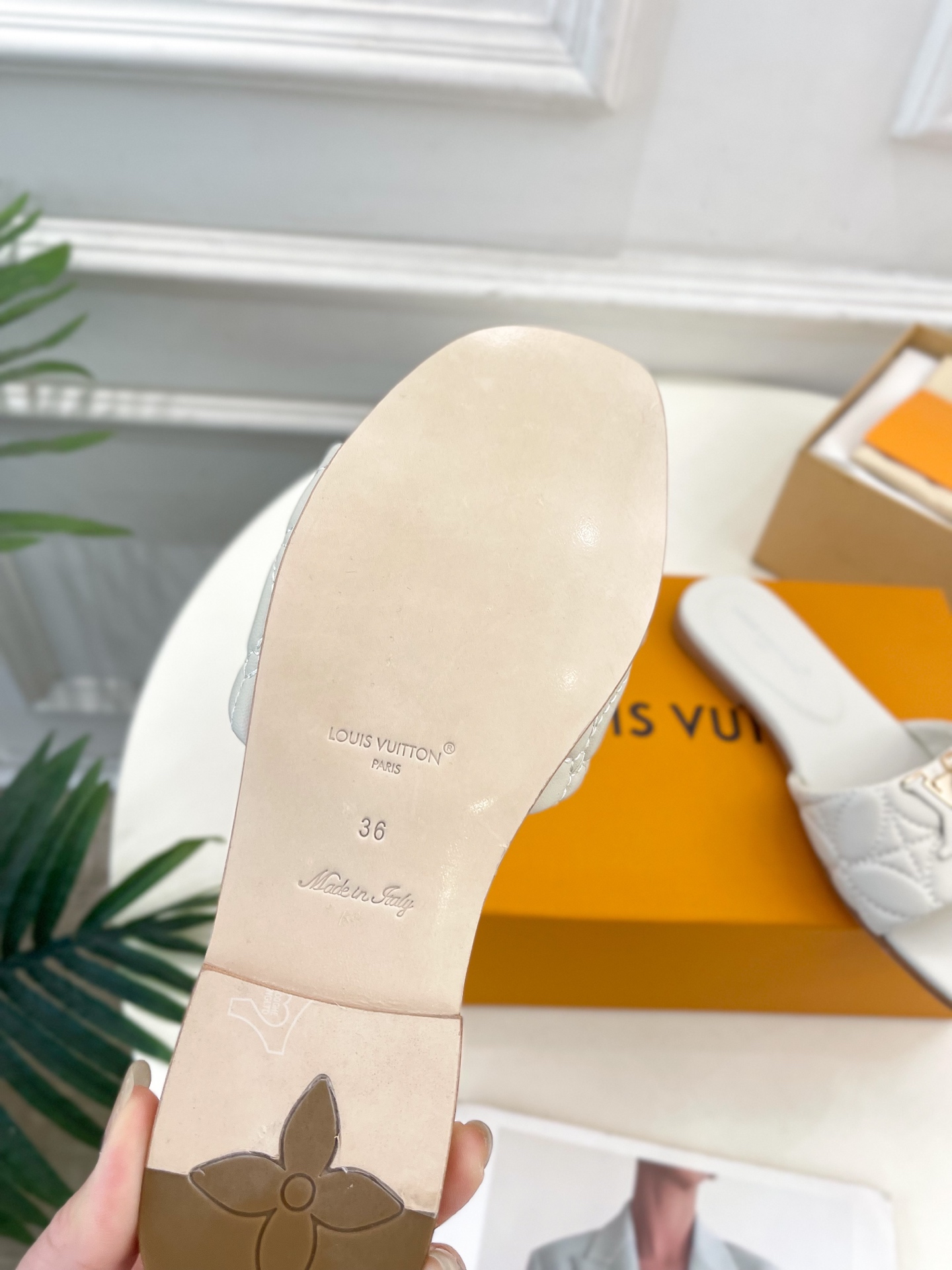 LV | 路易威登 25𝐬𝐬 
🧡💚2025春夏新款 顶级版本‼️原版一致
专柜主打最新款 LV 电绣字