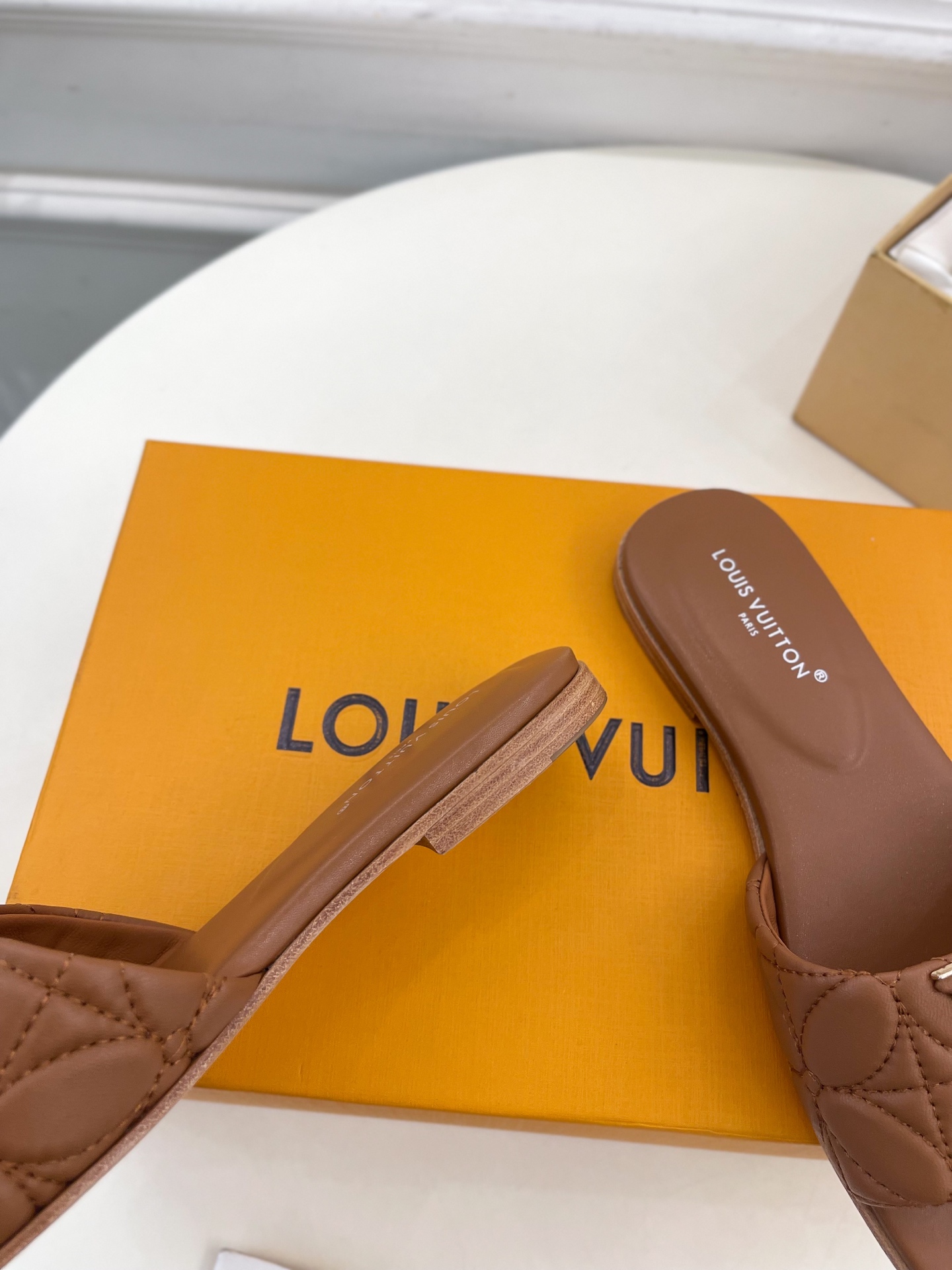 LV | 路易威登 25𝐬𝐬 
🧡💚2025春夏新款 顶级版本‼️原版一致
专柜主打最新款 LV 电绣字