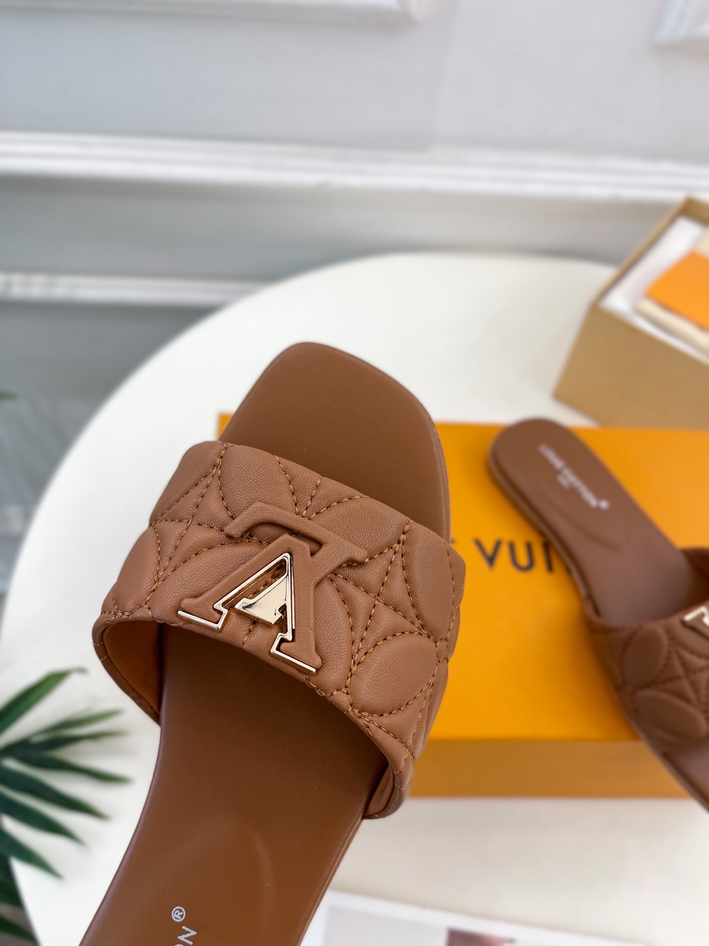 LV | 路易威登 25𝐬𝐬 
🧡💚2025春夏新款 顶级版本‼️原版一致
专柜主打最新款 LV 电绣字