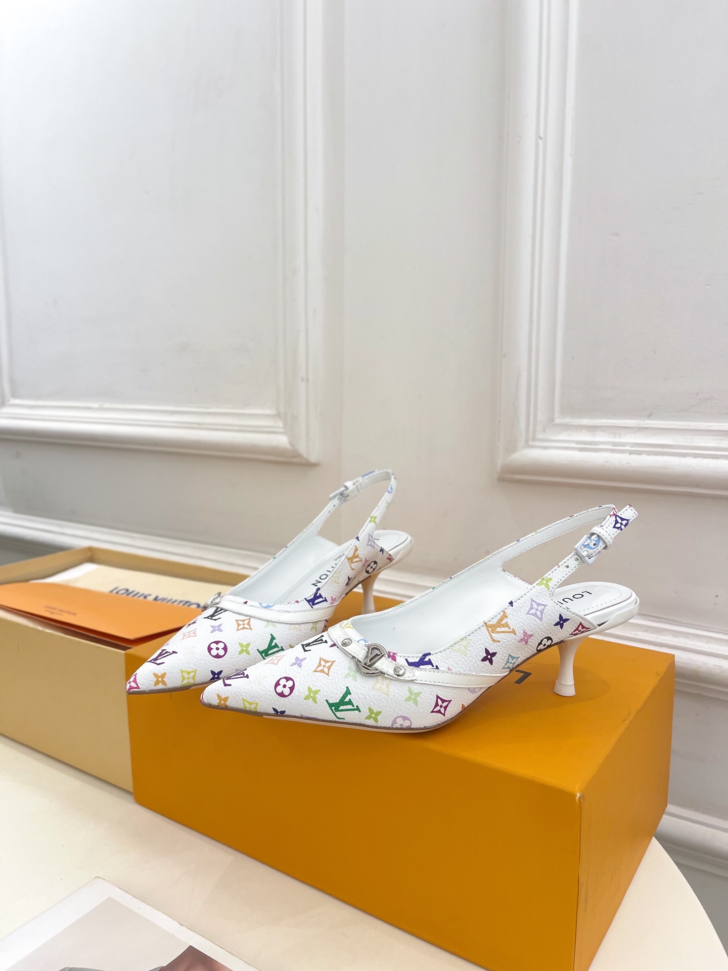 LV  | 路易威登  25𝐬𝐬 

🧡💚2025 早春新款 顶级版本⚠️
专柜主打最新款 6AM尖头三