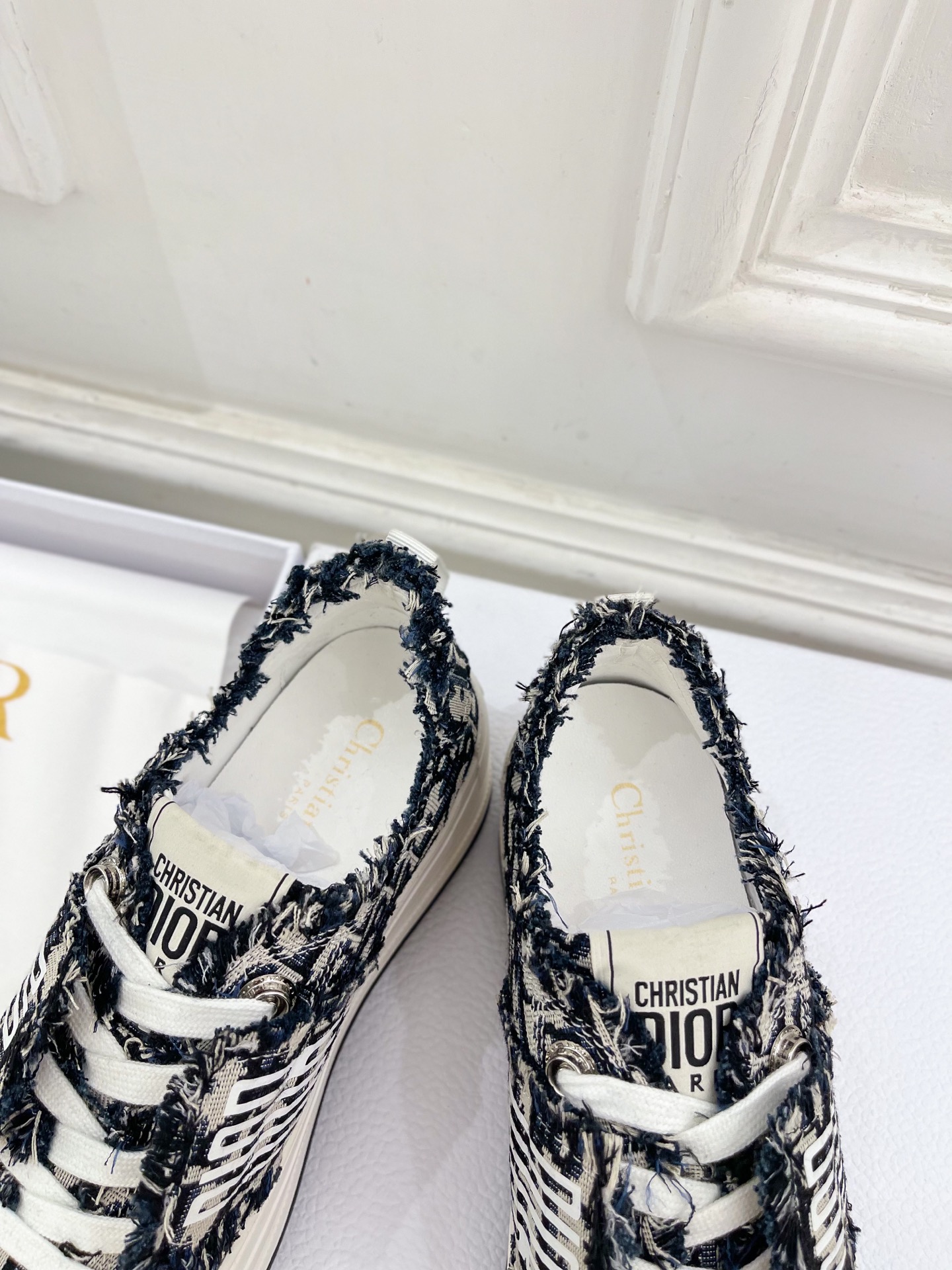 Dior |  迪奥  25𝐬𝐬 

🧡💚2025早春新品 顶级版本⚠️
专柜主打新款Walk'n'Di