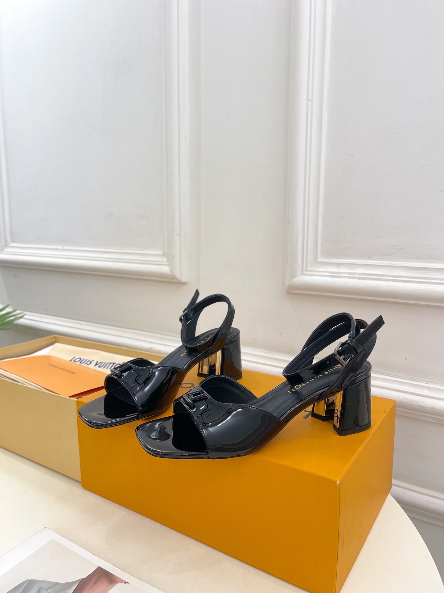 LV  | 路易威登    25𝐬𝐬 

🧡💚2025 早春新款 顶级版本‼️原版一致
专柜主打最新款 
