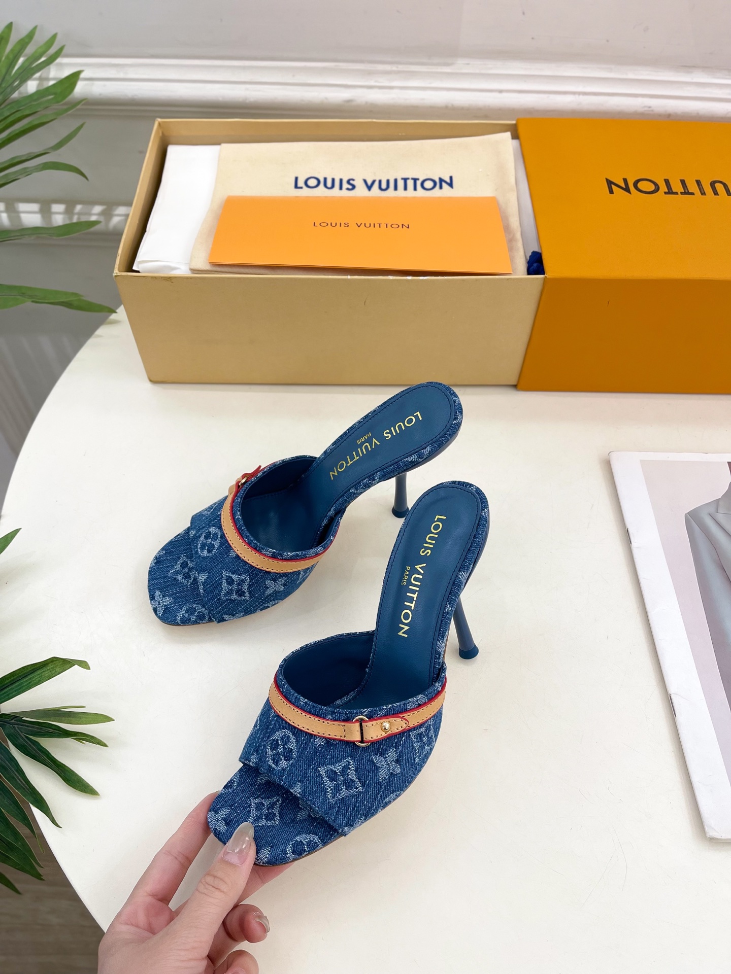 LV  | 路易威登    25𝐬𝐬 

🧡💚2025 春夏新款 顶级版本‼️原版一致
专柜主打最新款 