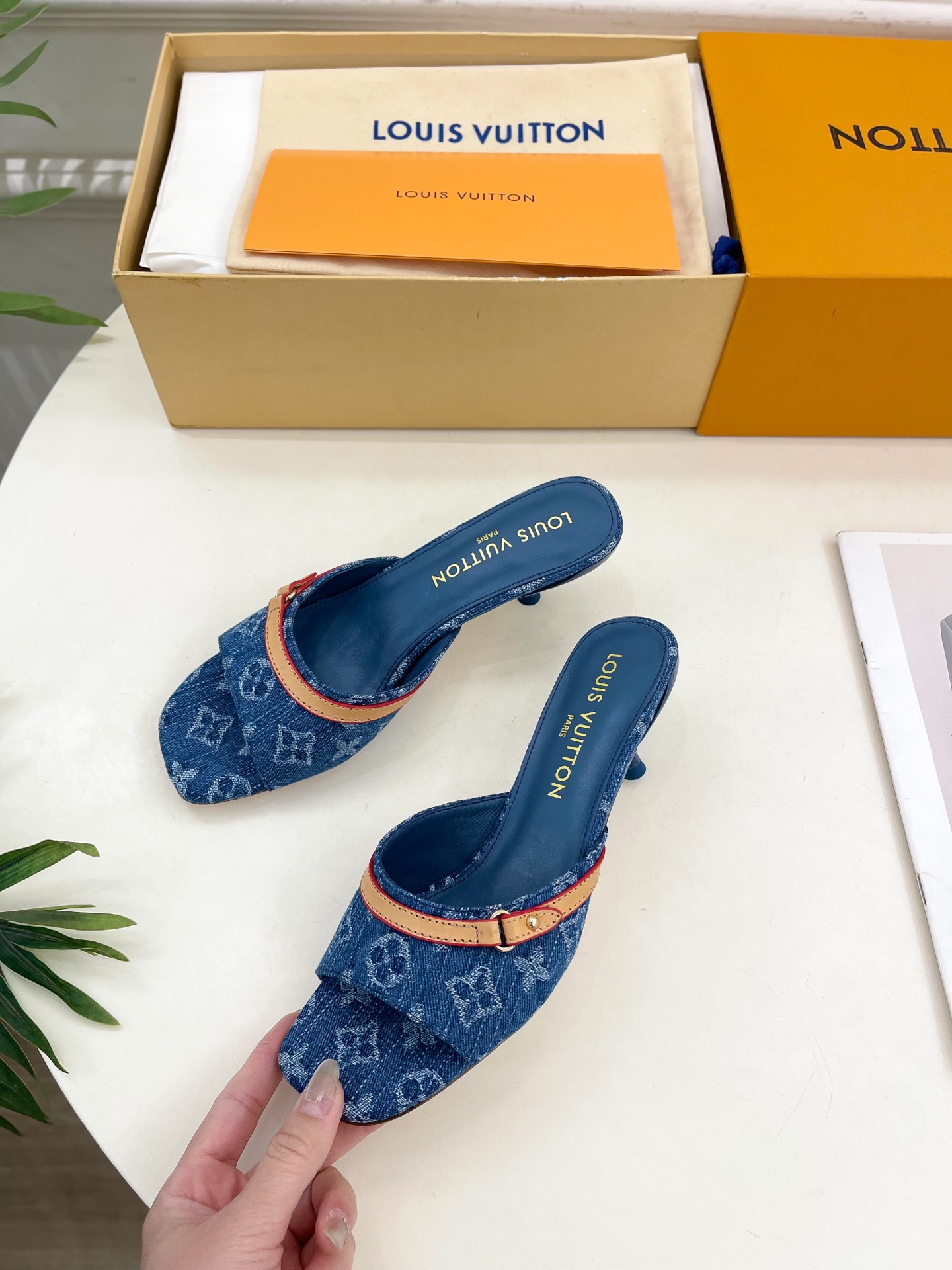 LV  | 路易威登    25𝐬𝐬 

🧡💚2025 春夏新款 顶级版本‼️原版一致
专柜主打最新款 