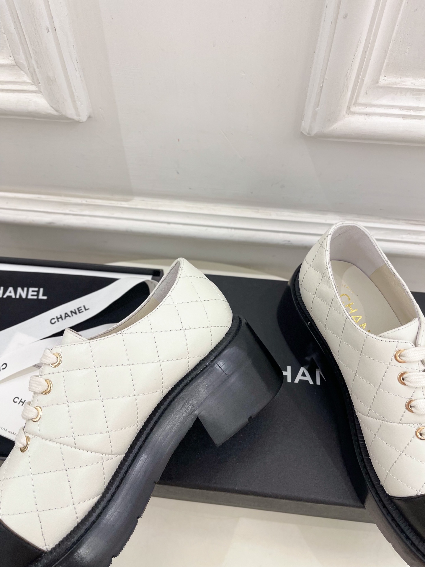 𝐂𝐇𝐀𝐍𝐄𝐋  | 小香  25𝐬𝐬 

🦋2025 春夏新品  专柜经典款 小香双C菱格字母扣中古小皮