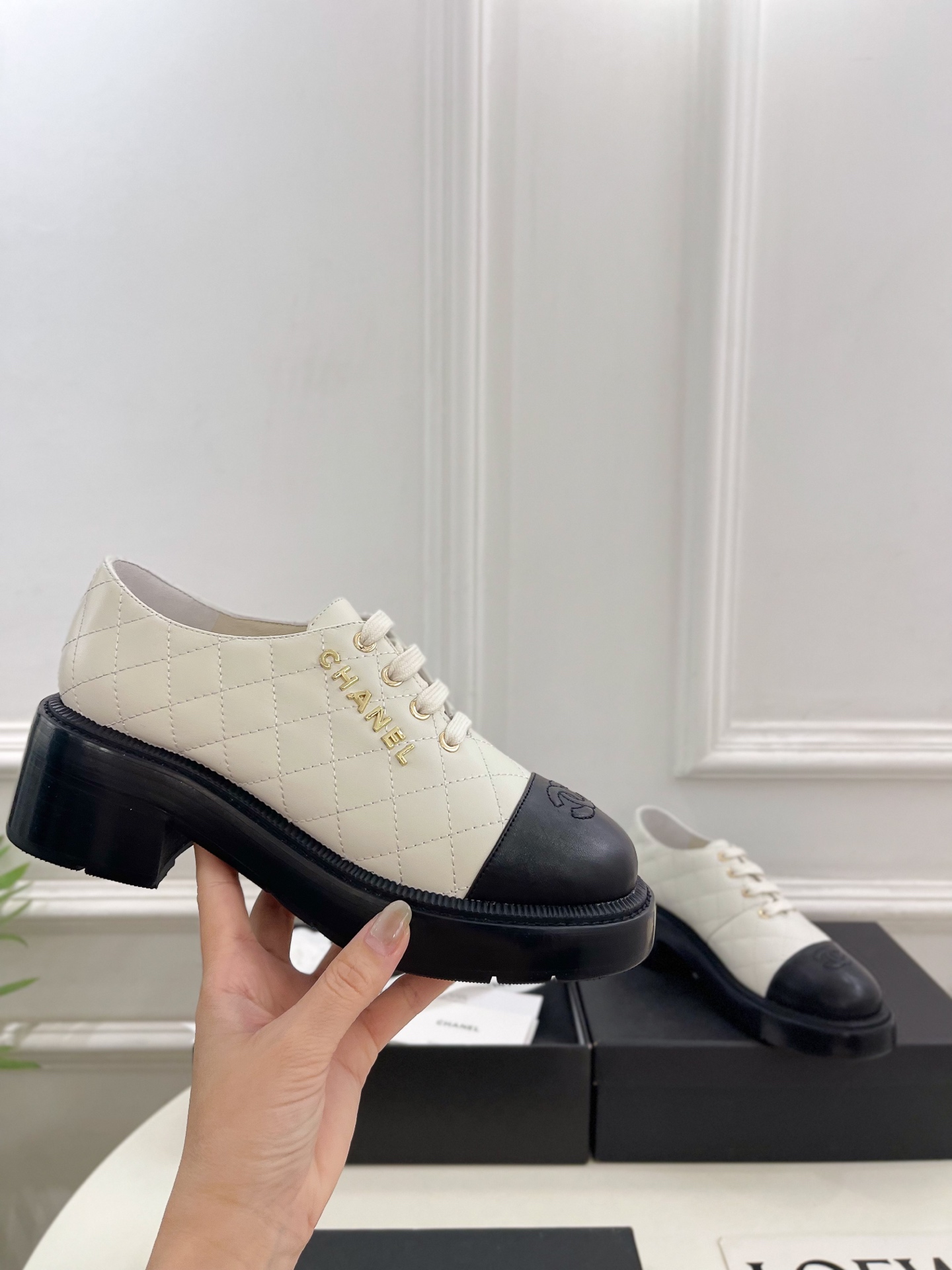 𝐂𝐇𝐀𝐍𝐄𝐋  | 小香  25𝐬𝐬 

🦋2025 春夏新品  专柜经典款 小香双C菱格字母扣中古小皮