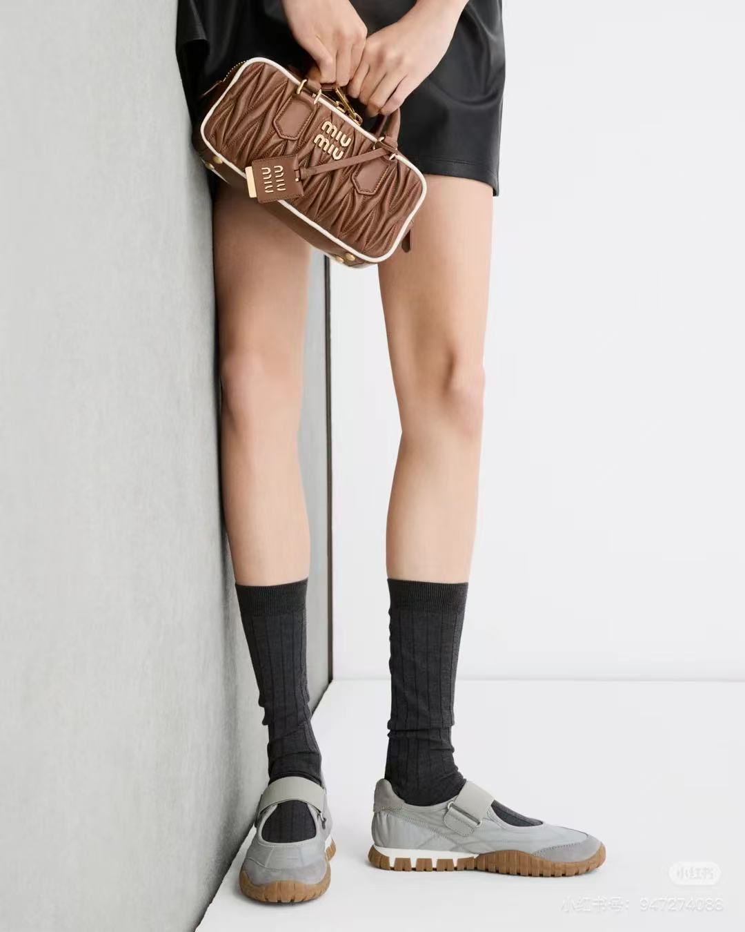 NO:247817,Footwear matching demonstration, casual shoes/sports shoes, sneakers19860909上脚搭配示范,休闲鞋/运动鞋,sneakers,Women's Shoes