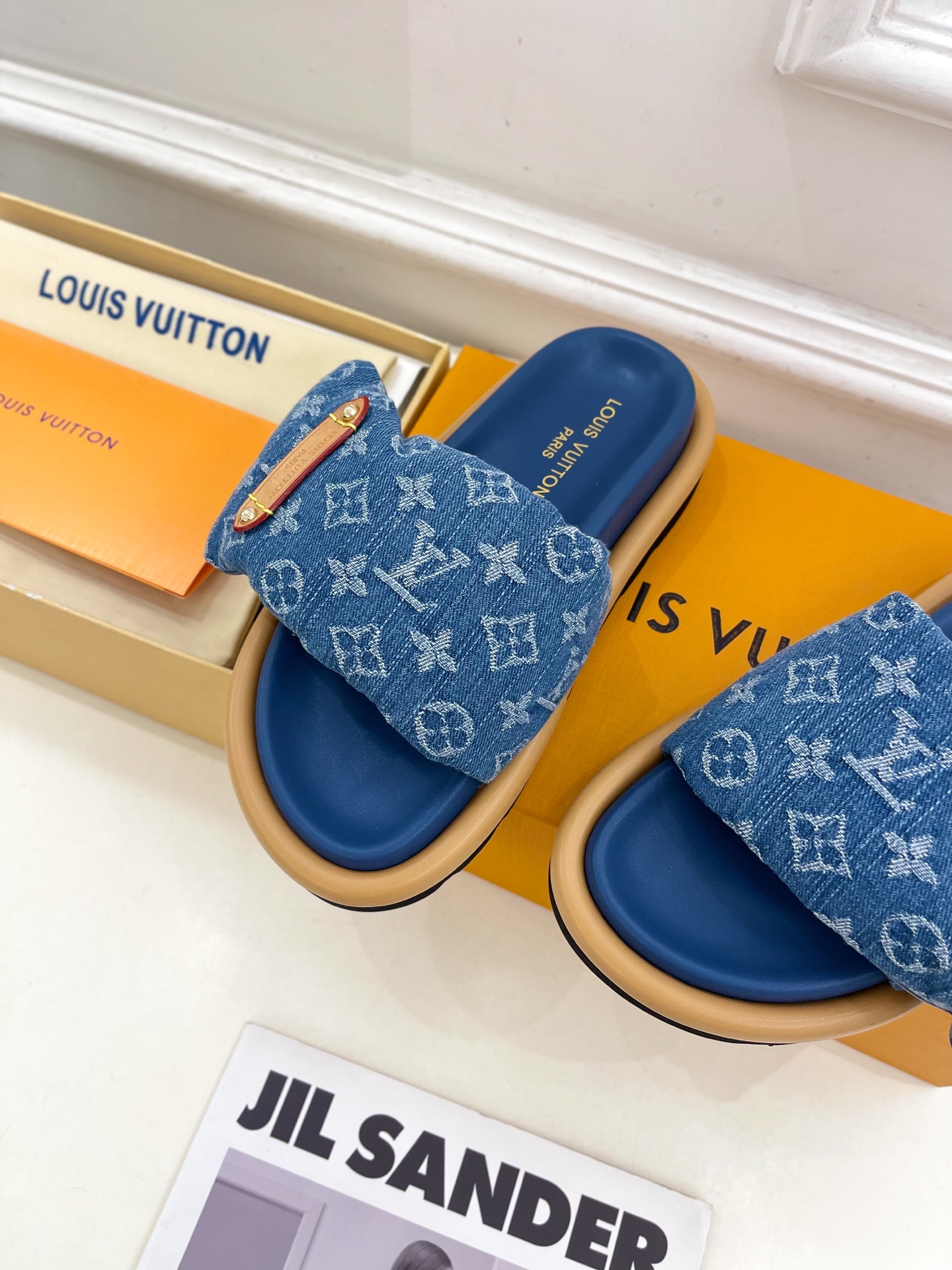 LV | 路易威登 25𝐬𝐬 
🧡💚2025春夏新品 顶级版本⚠️
专柜主打最新款POOL PILLOW