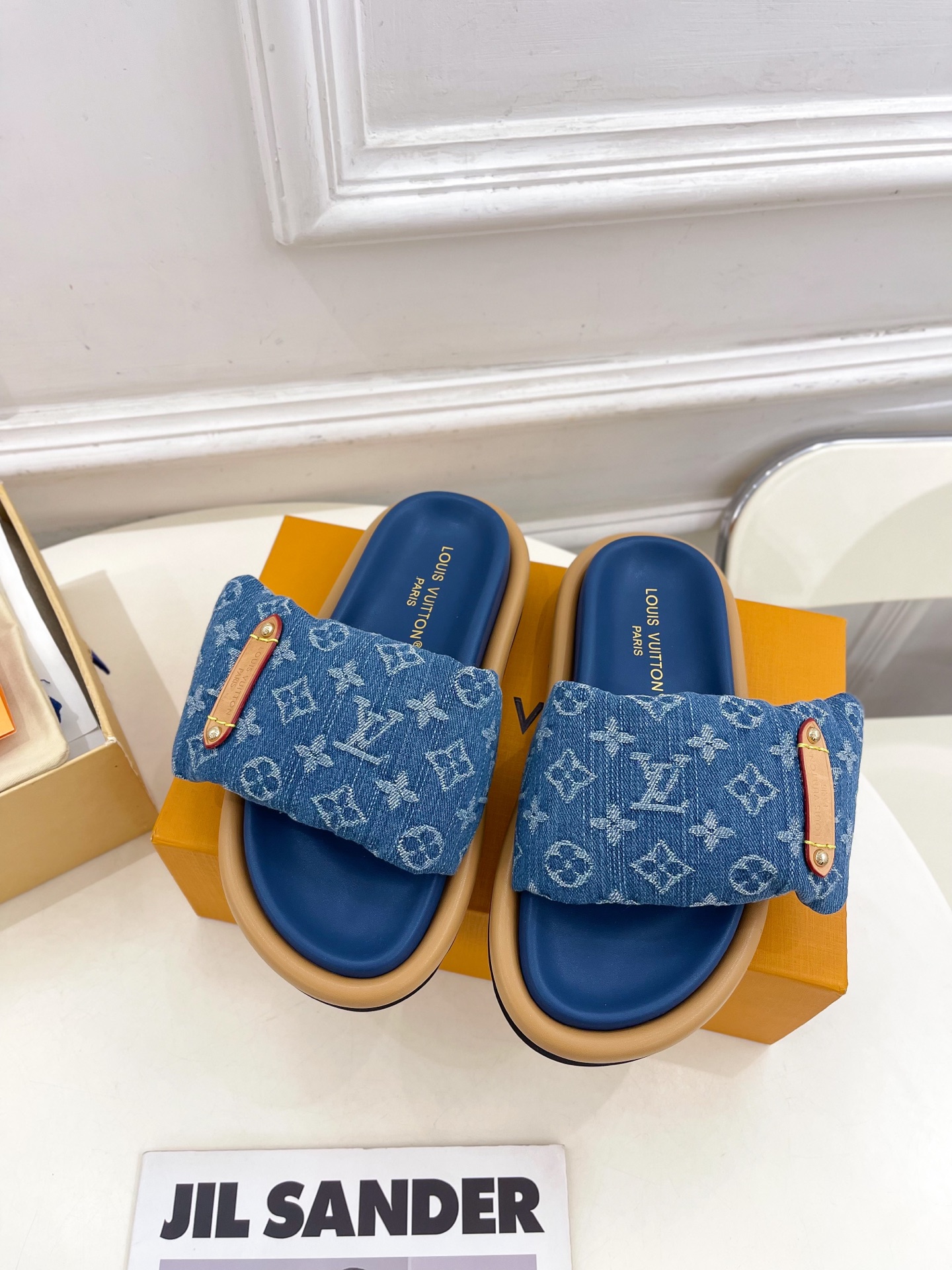 LV | 路易威登 25𝐬𝐬 
🧡💚2025春夏新品 顶级版本⚠️
专柜主打最新款POOL PILLOW