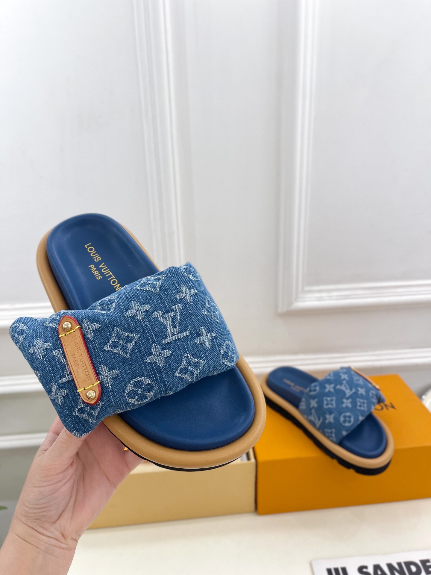 LV | 路易威登 25𝐬𝐬 
🧡💚2025春夏新品 顶级版本⚠️
专柜主打最新款POOL PILLOW