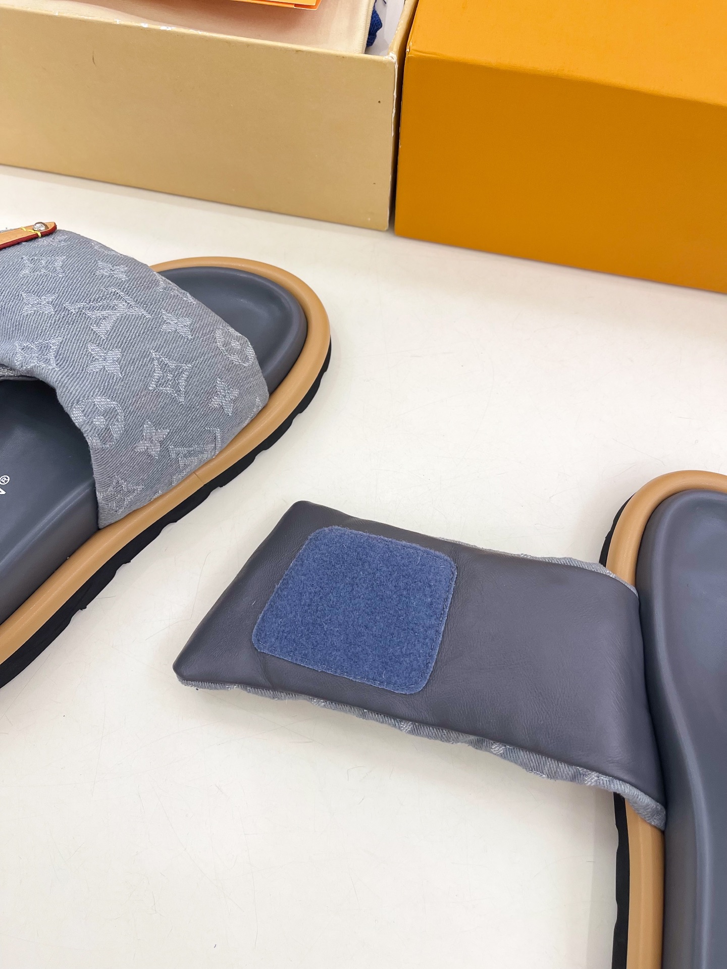 LV | 路易威登 25𝐬𝐬 
🧡💚2025春夏新品 顶级版本⚠️
专柜主打最新款POOL PILLOW
