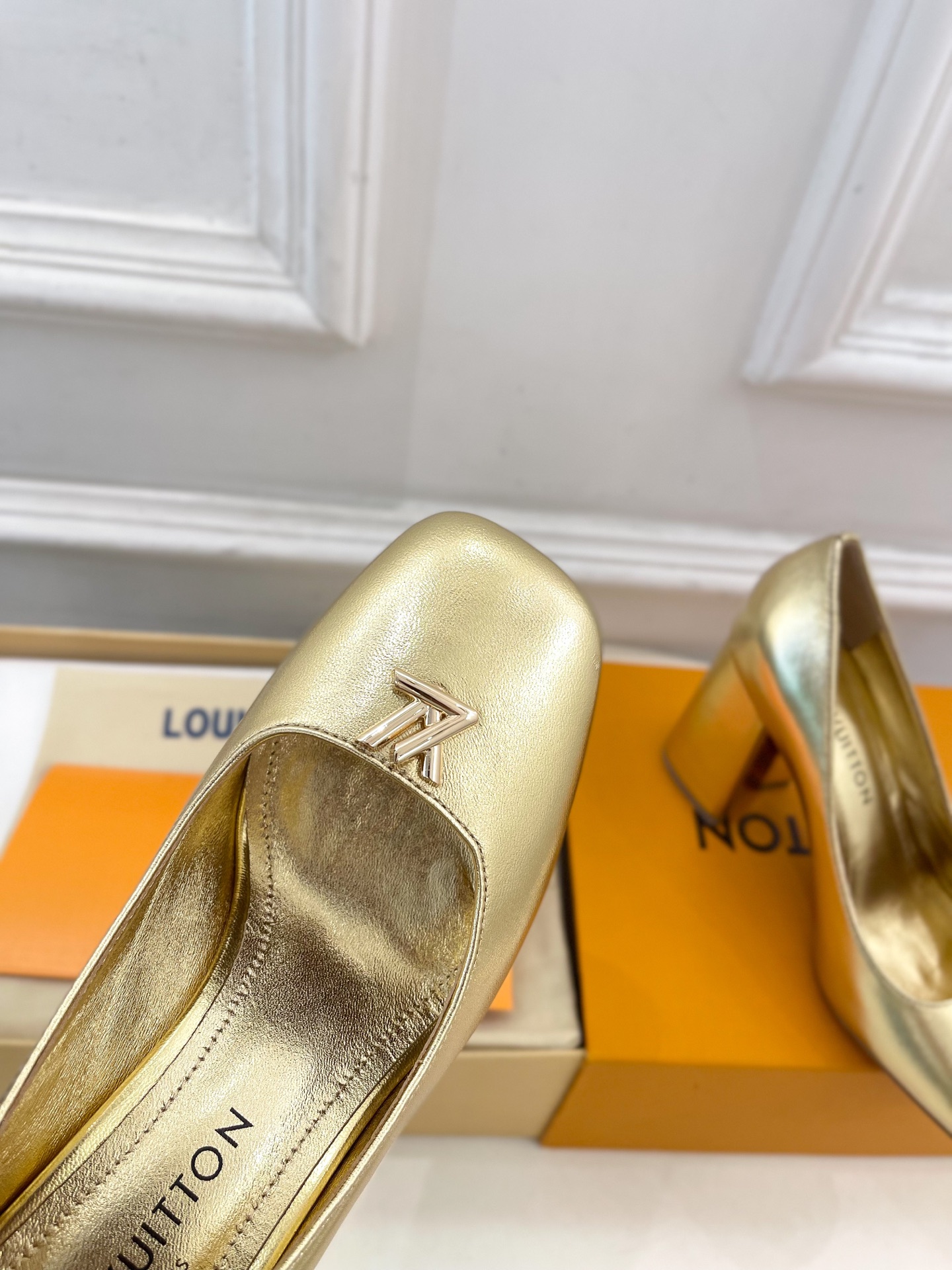 LV  | 路易威登    25𝐬𝐬 

🧡💚2025 早春新款 顶级版本‼️原版一致
专柜主打最新款 